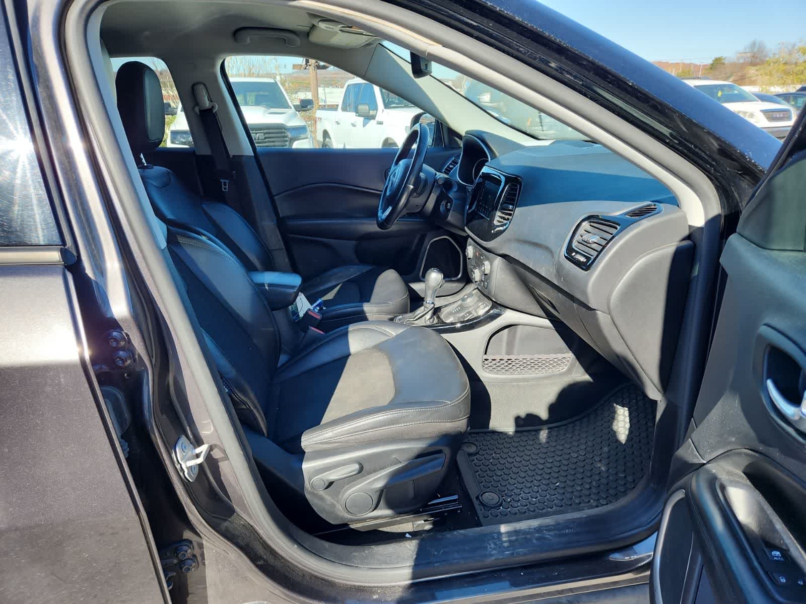 Thumbnail: 2021 Jeep Compass - 20