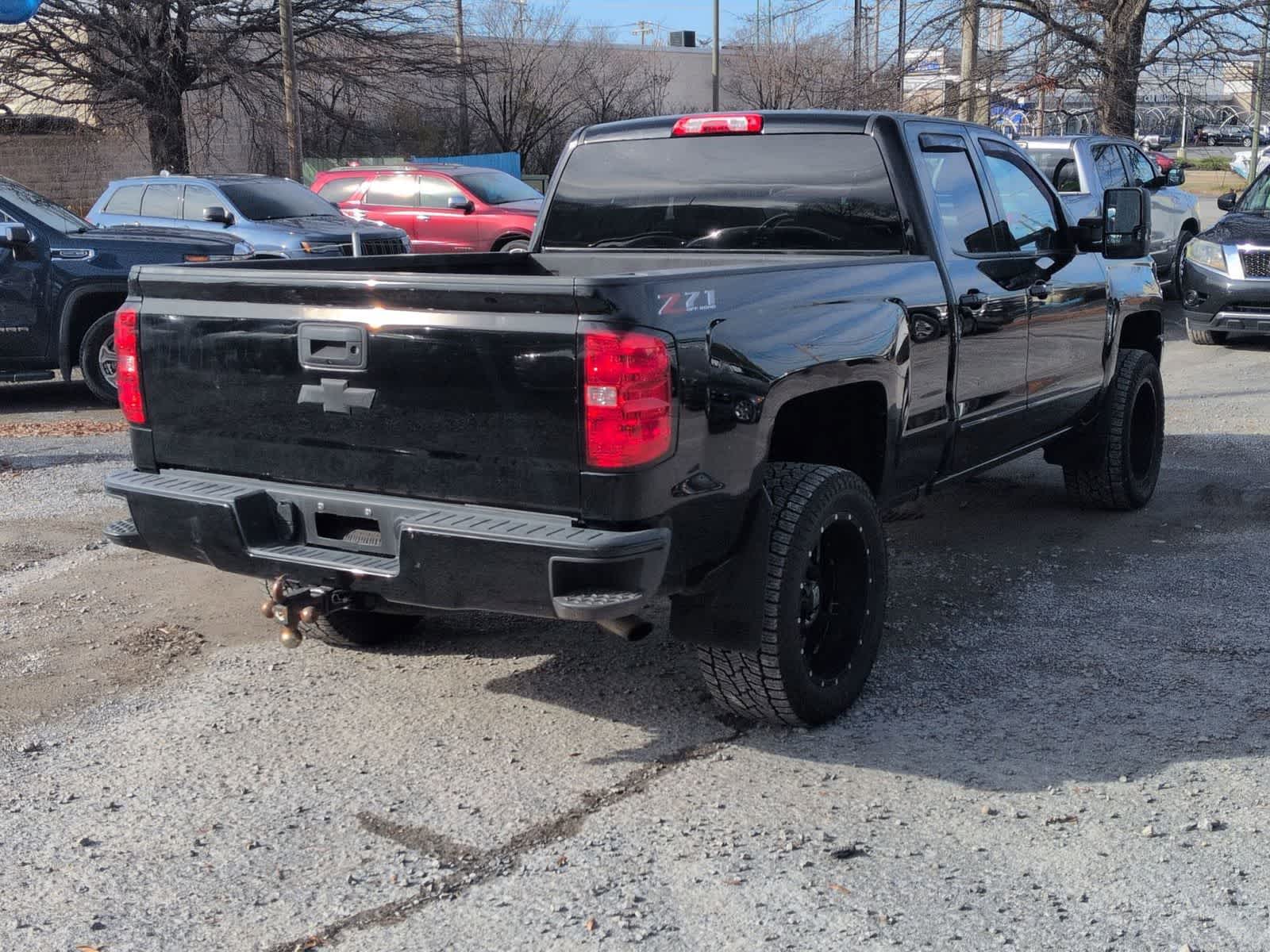 Thumbnail: 2019 Chevrolet Silverado 1500 - 8