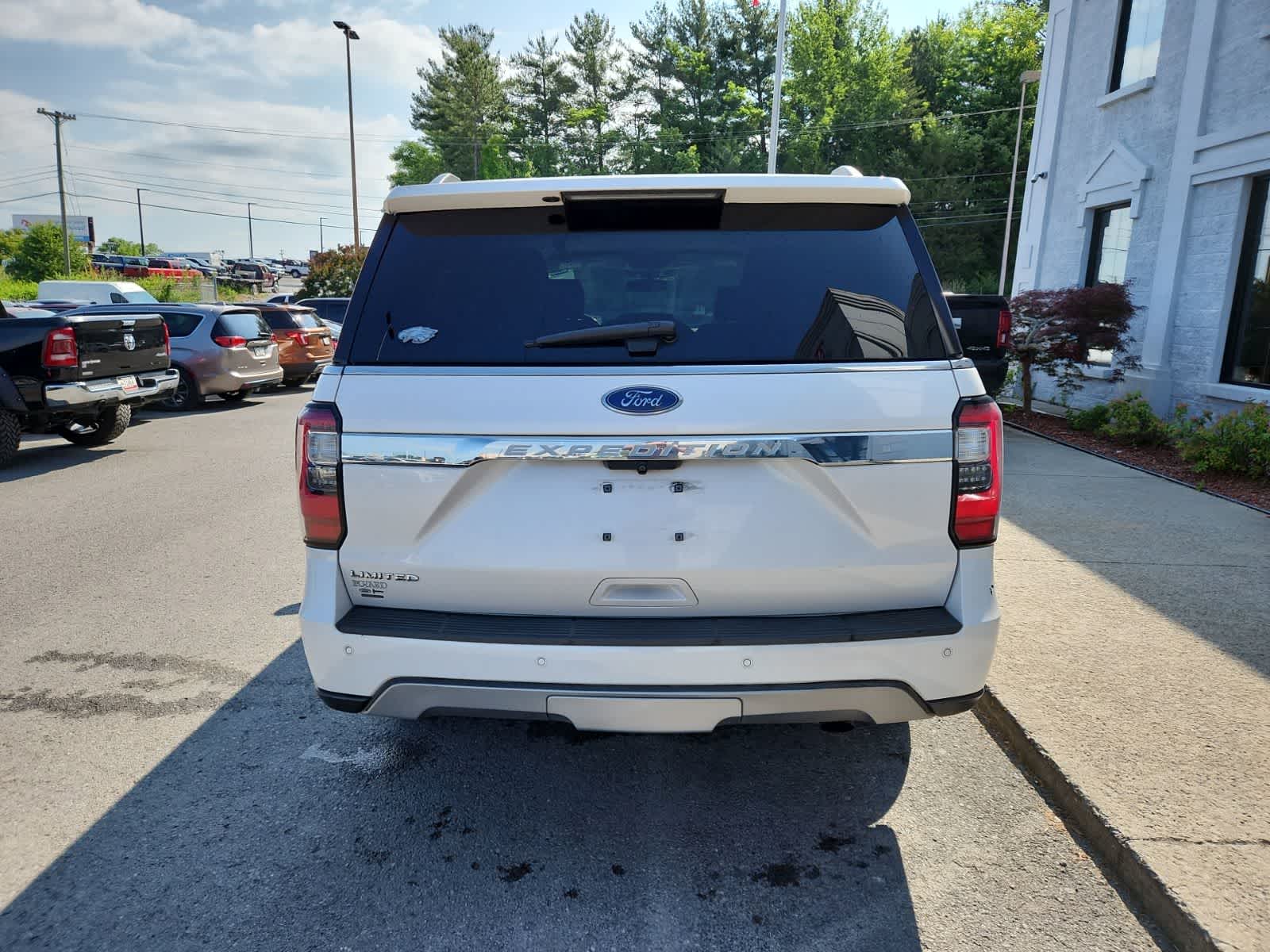 Thumbnail: 2019 Ford Expedition - 4