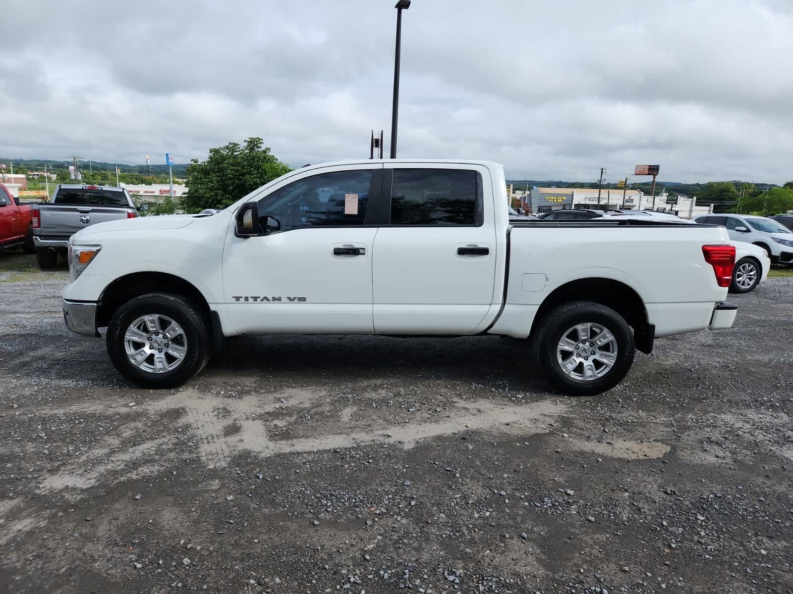 Thumbnail: 2019 Nissan Titan - 2