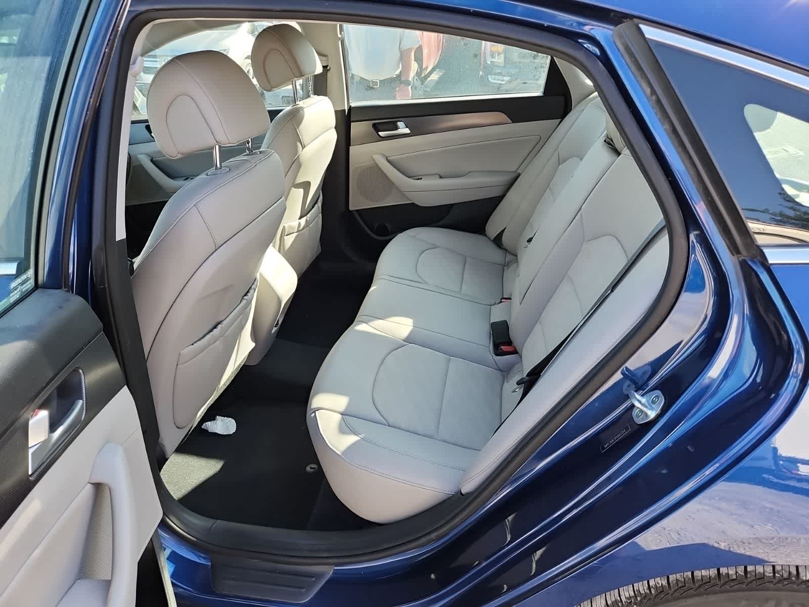 Thumbnail: 2015 Hyundai Sonata - 25