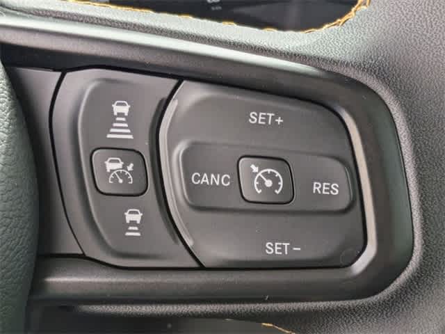 Thumbnail: 2025 Jeep Wrangler - 25