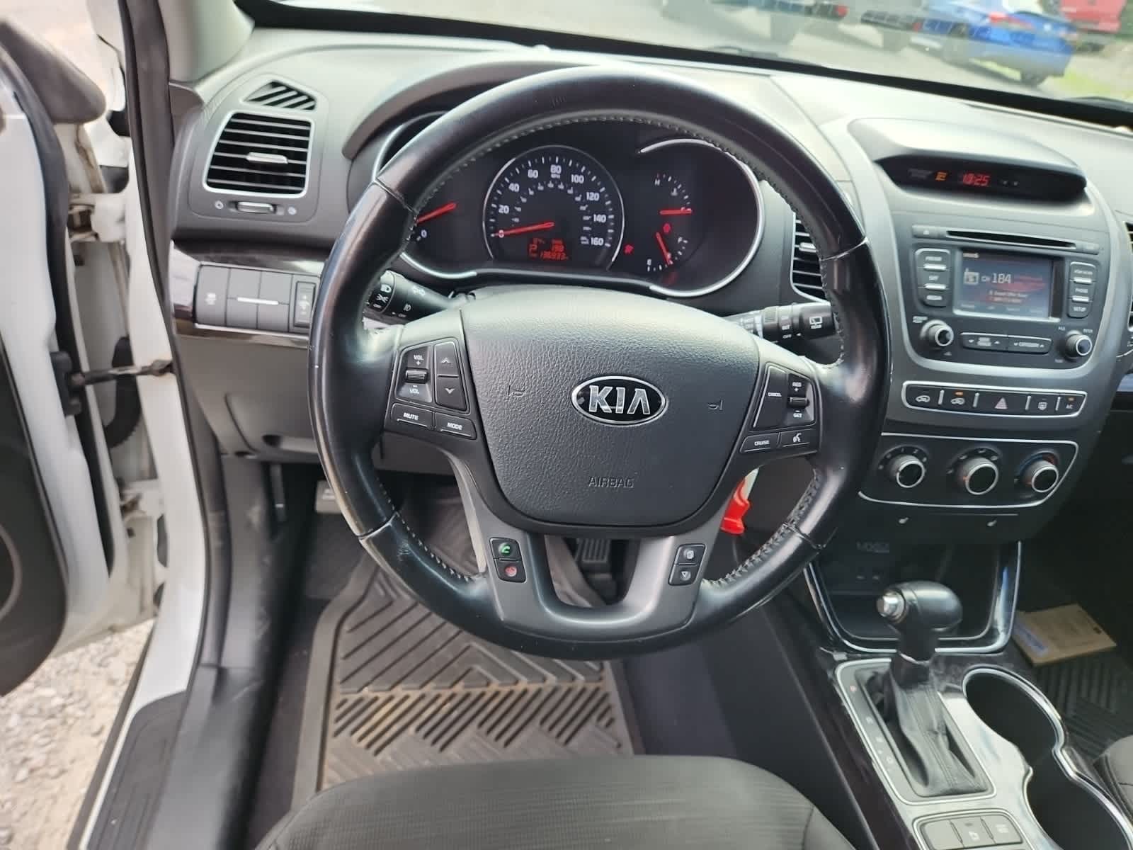 Thumbnail: 2014 Kia Sorento - 12