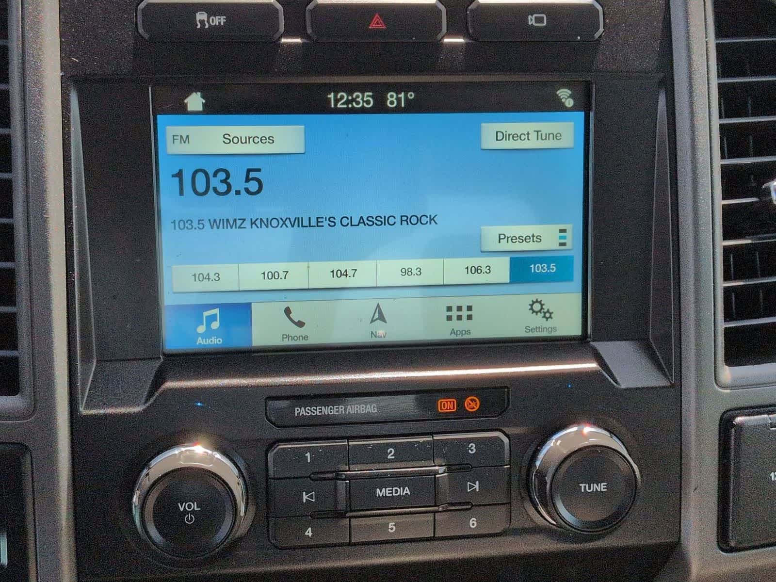 Thumbnail: 2019 Ford Econoline - 27