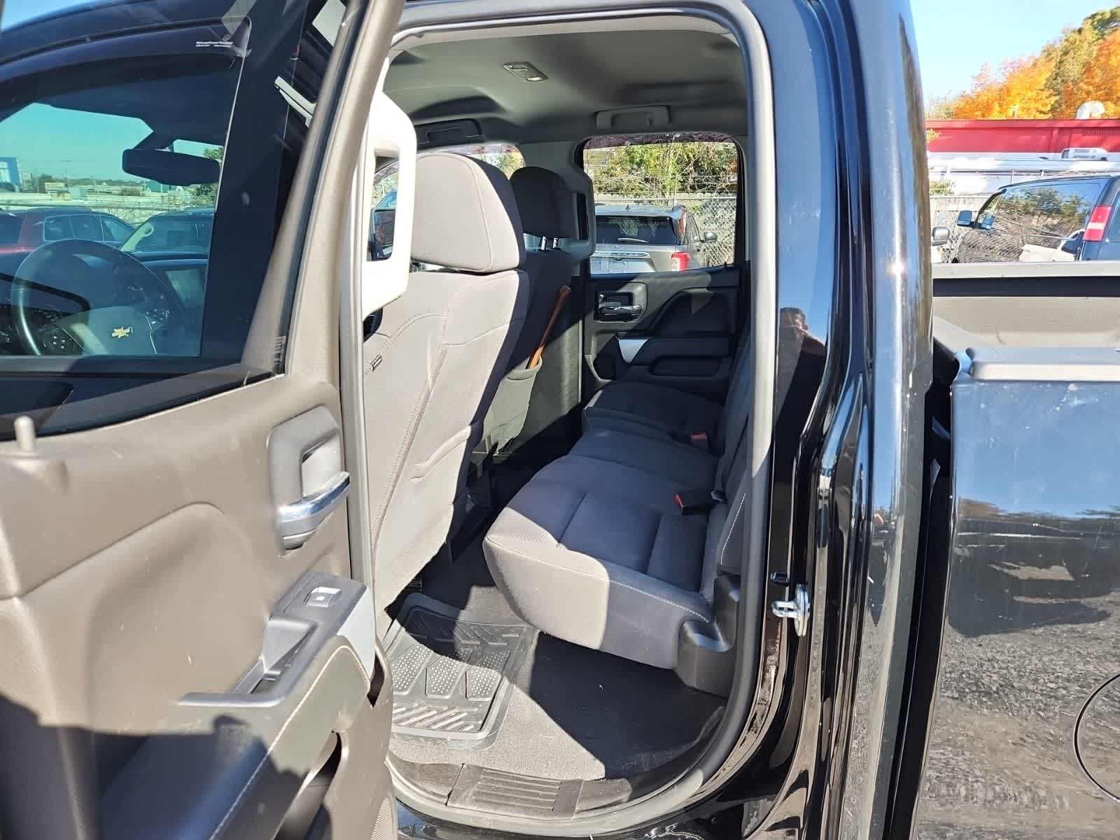 Thumbnail: 2019 Chevrolet Silverado 1500 - 27