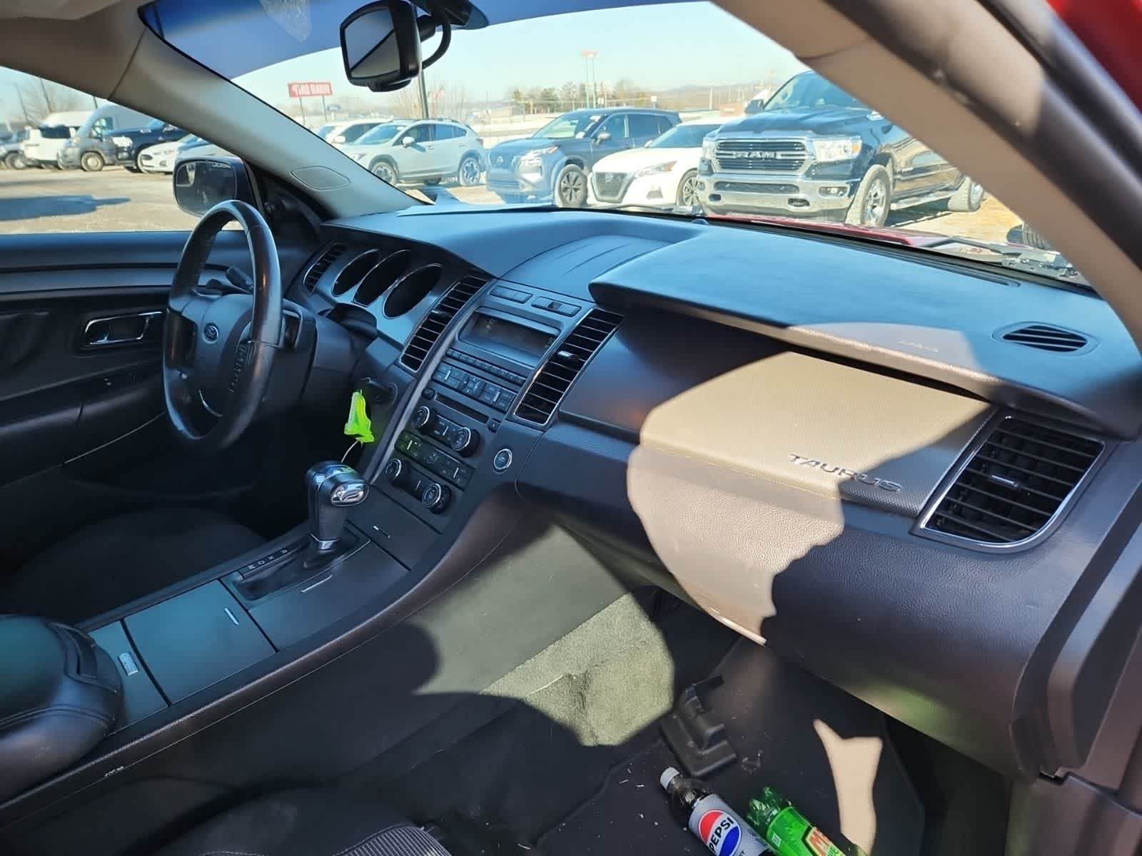 Thumbnail: 2012 Ford Taurus - 17