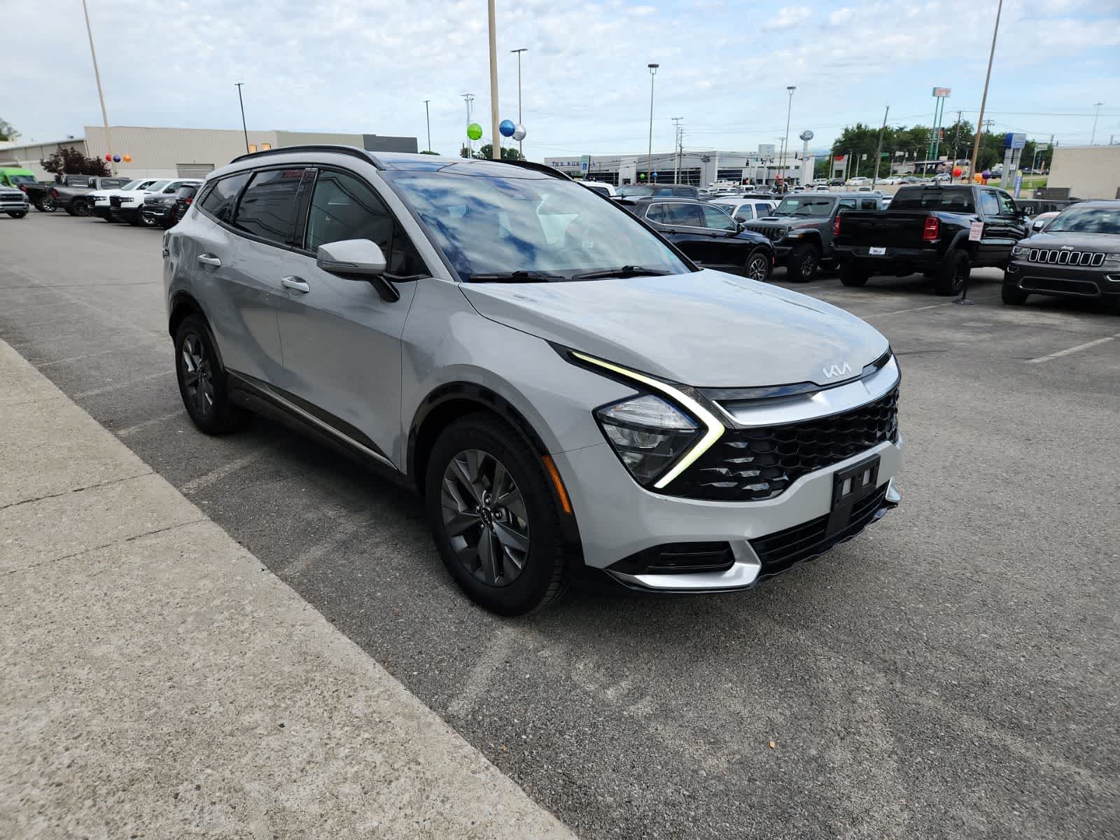 Thumbnail: 2023 Kia Sportage - 7