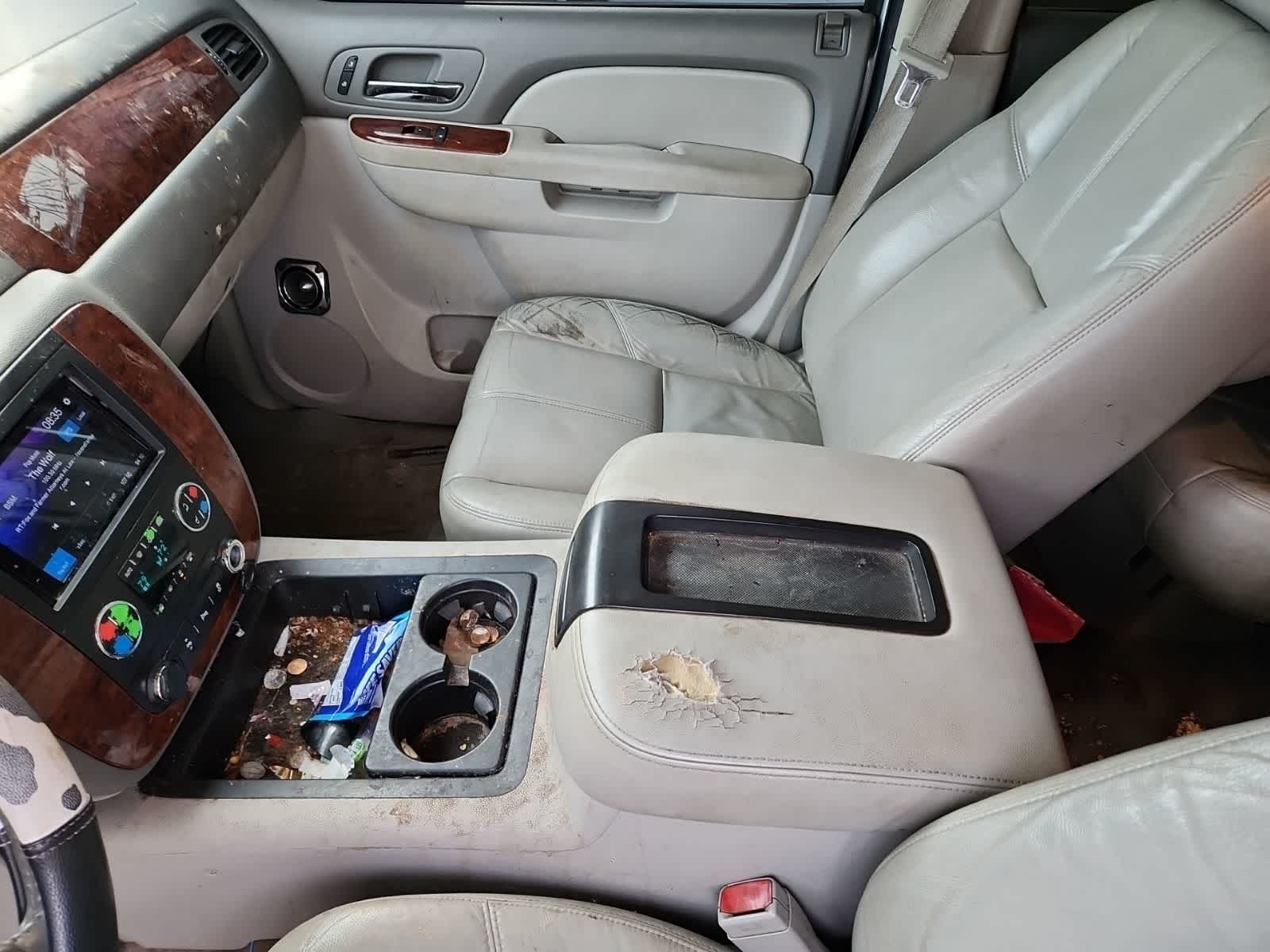 Thumbnail: 2012 Chevrolet Tahoe - 11