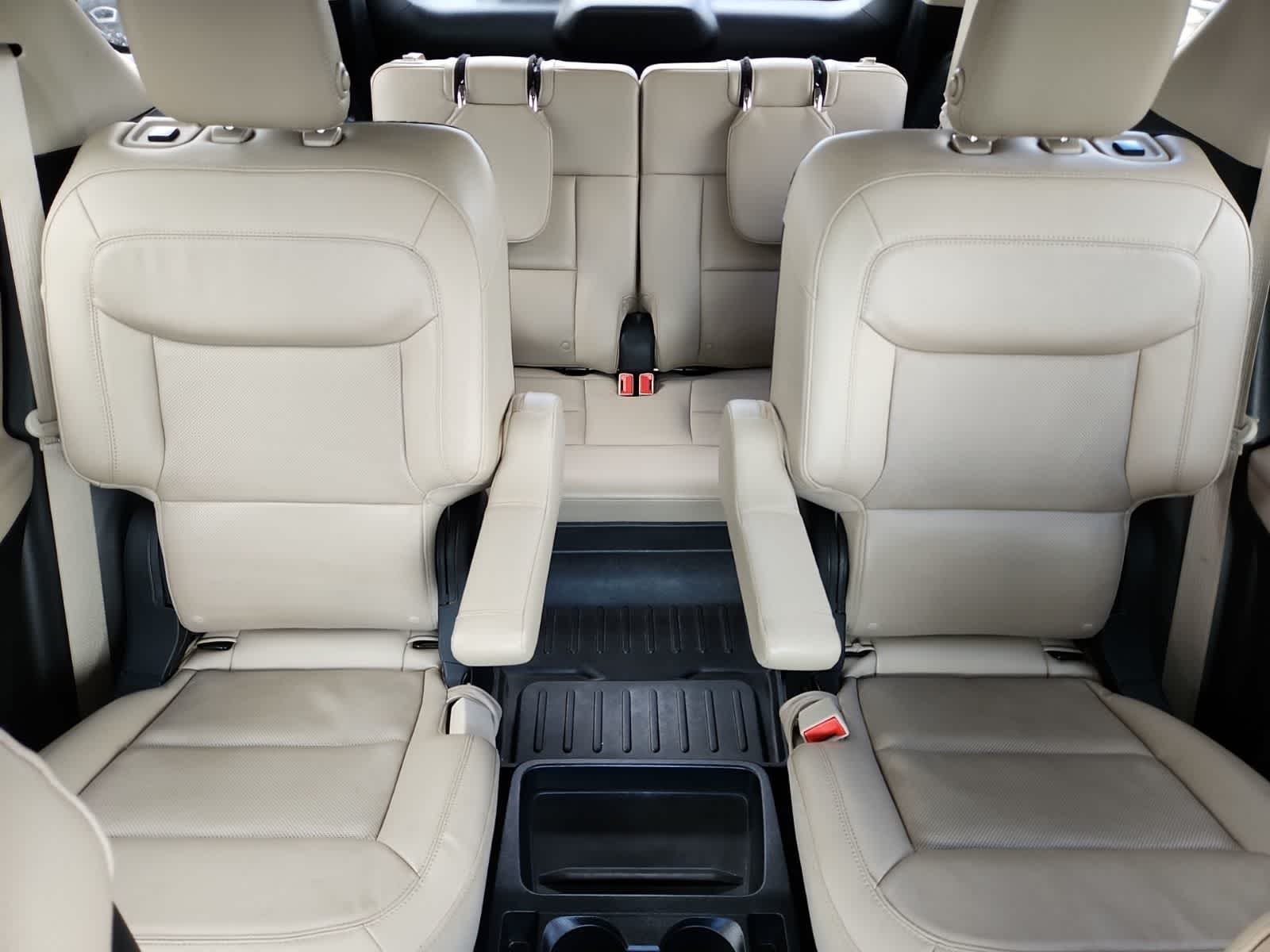 Thumbnail: 2020 Ford Explorer - 23