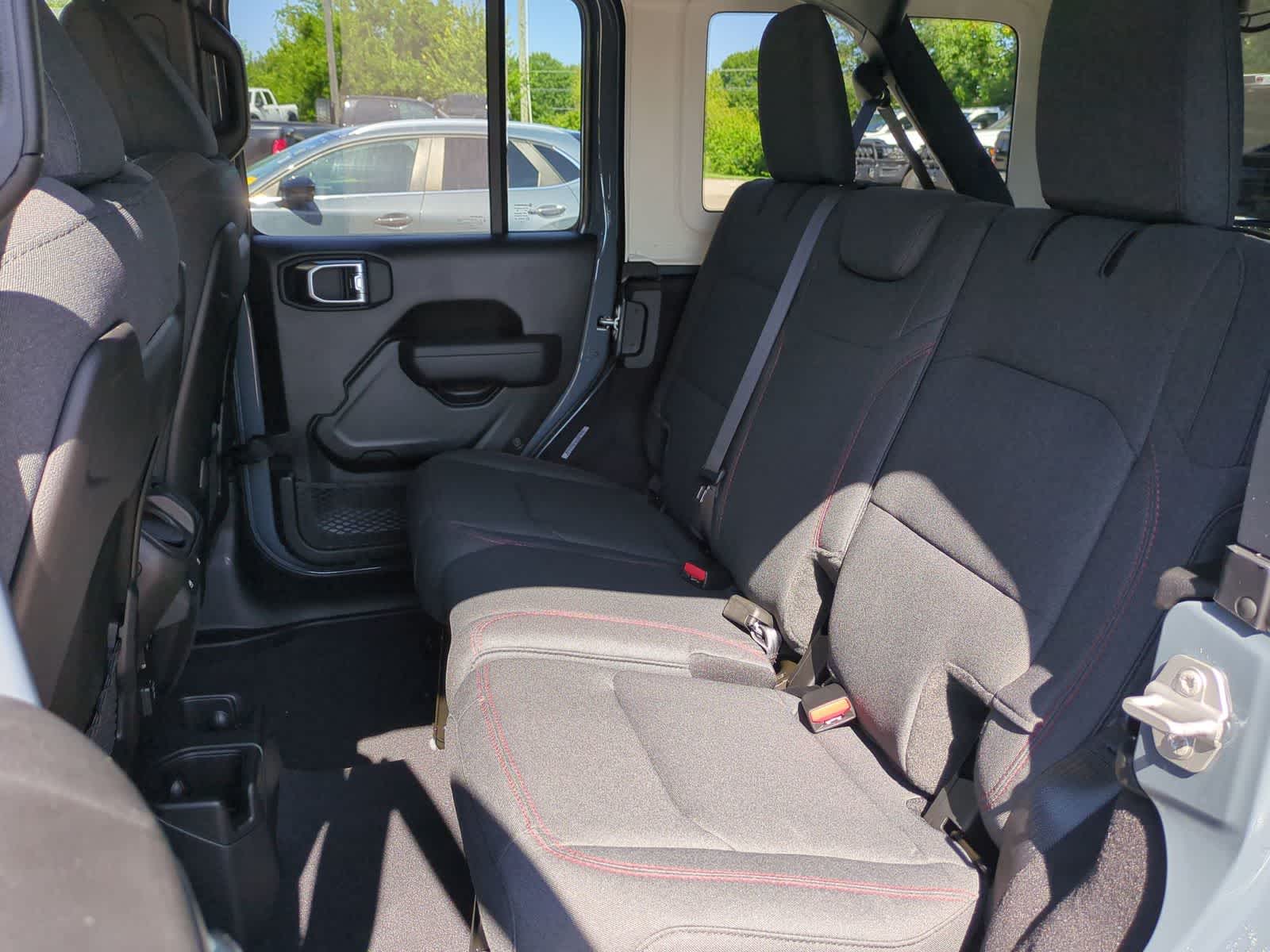 Thumbnail: 2025 Jeep Wrangler - 19