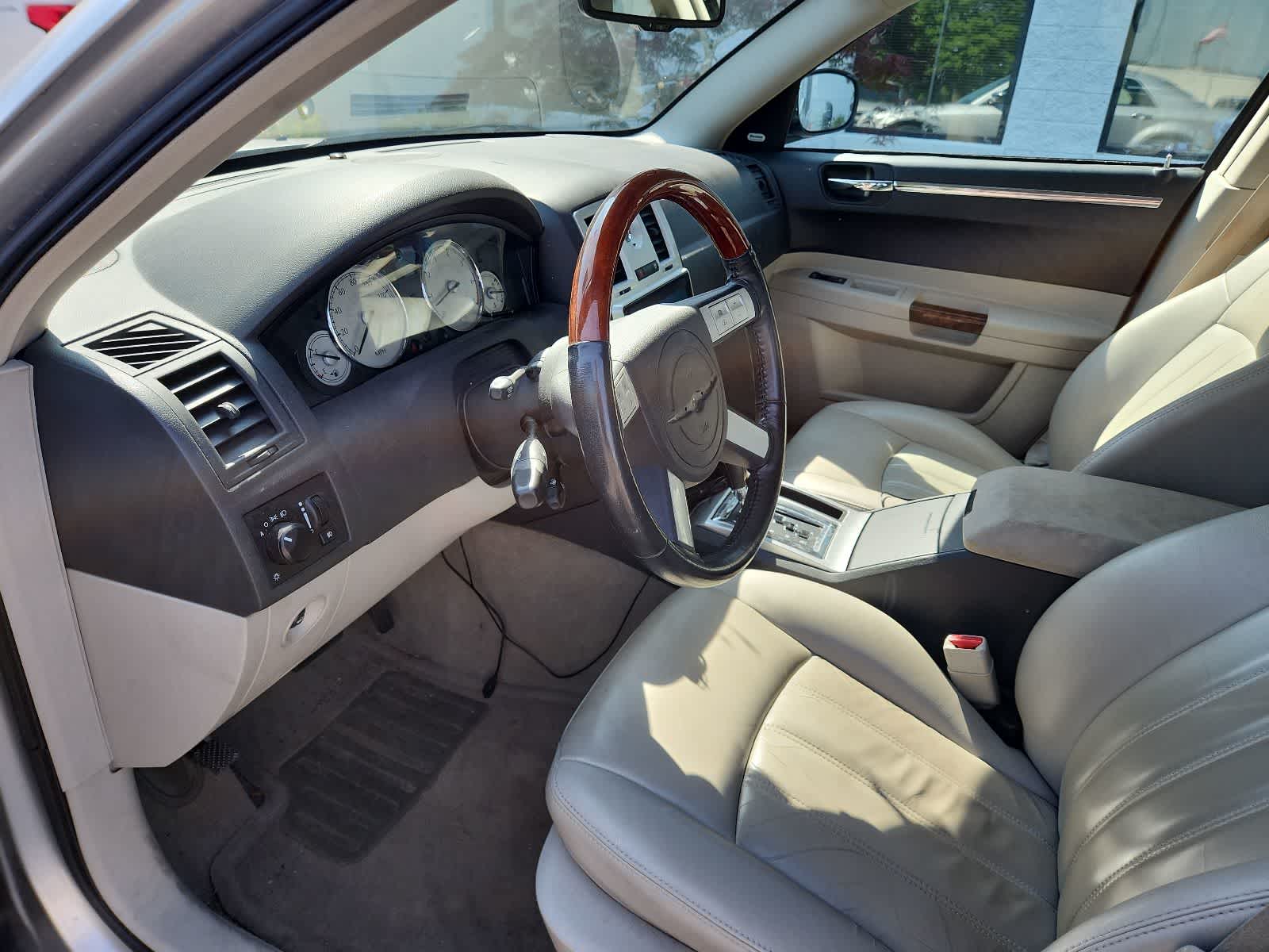 Thumbnail: 2006 Chrysler 300 - 13