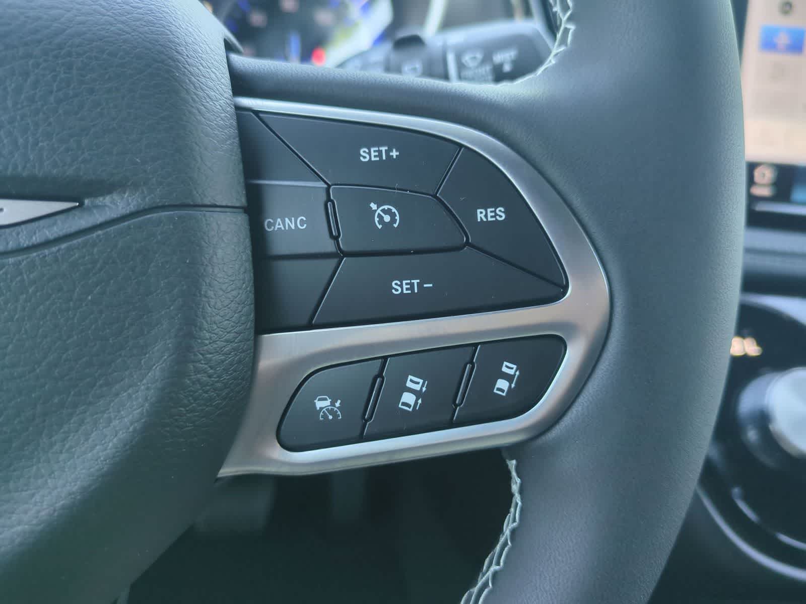 Thumbnail: 2027 Chrysler Pacifica - 24