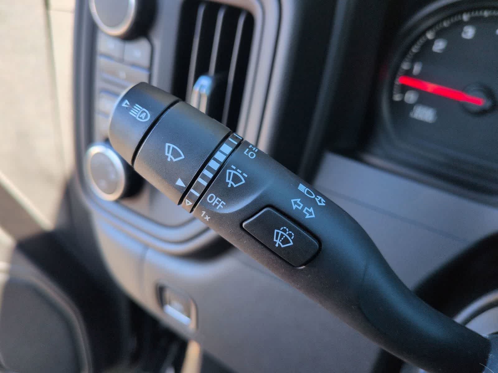 Thumbnail: 2024 Chevrolet Silverado 2500 - 25