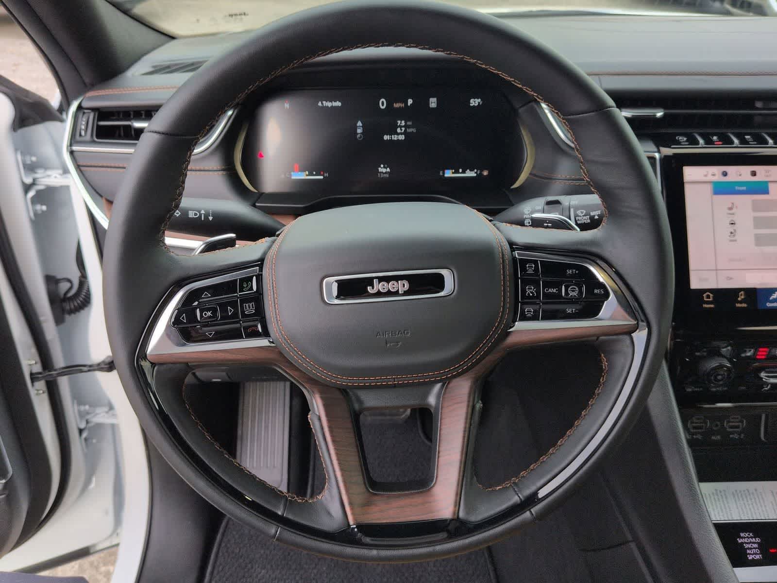 Thumbnail: 2025 Jeep Grand Cherokee L - 21