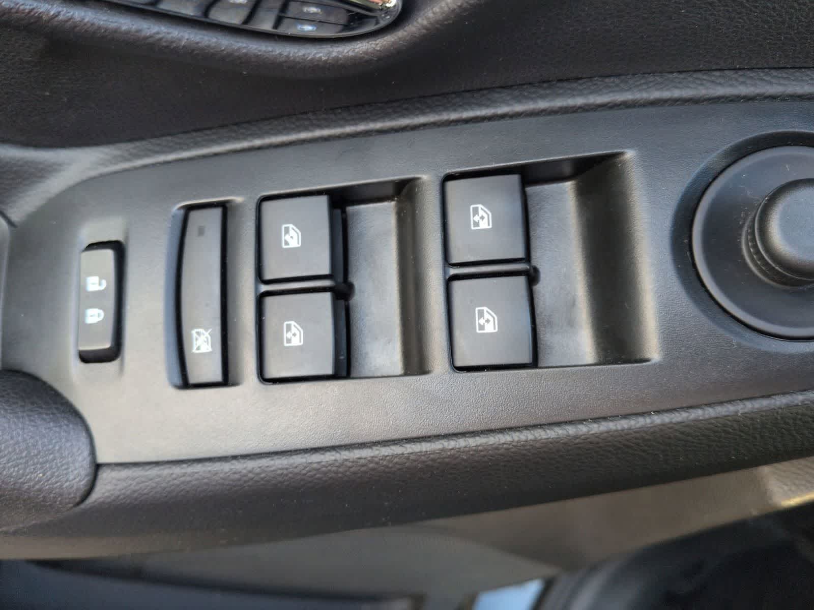 Thumbnail: 2017 Chevrolet Trax - 17