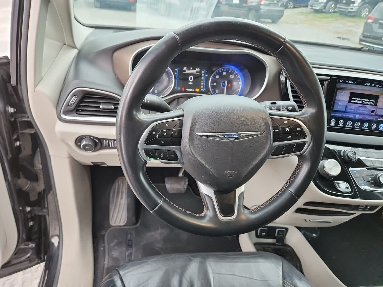 Thumbnail: 2017 Chrysler Pacifica - 12