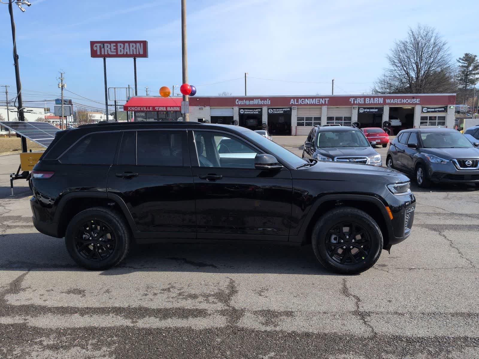 Thumbnail: 2026 Jeep Grand Cherokee - 9