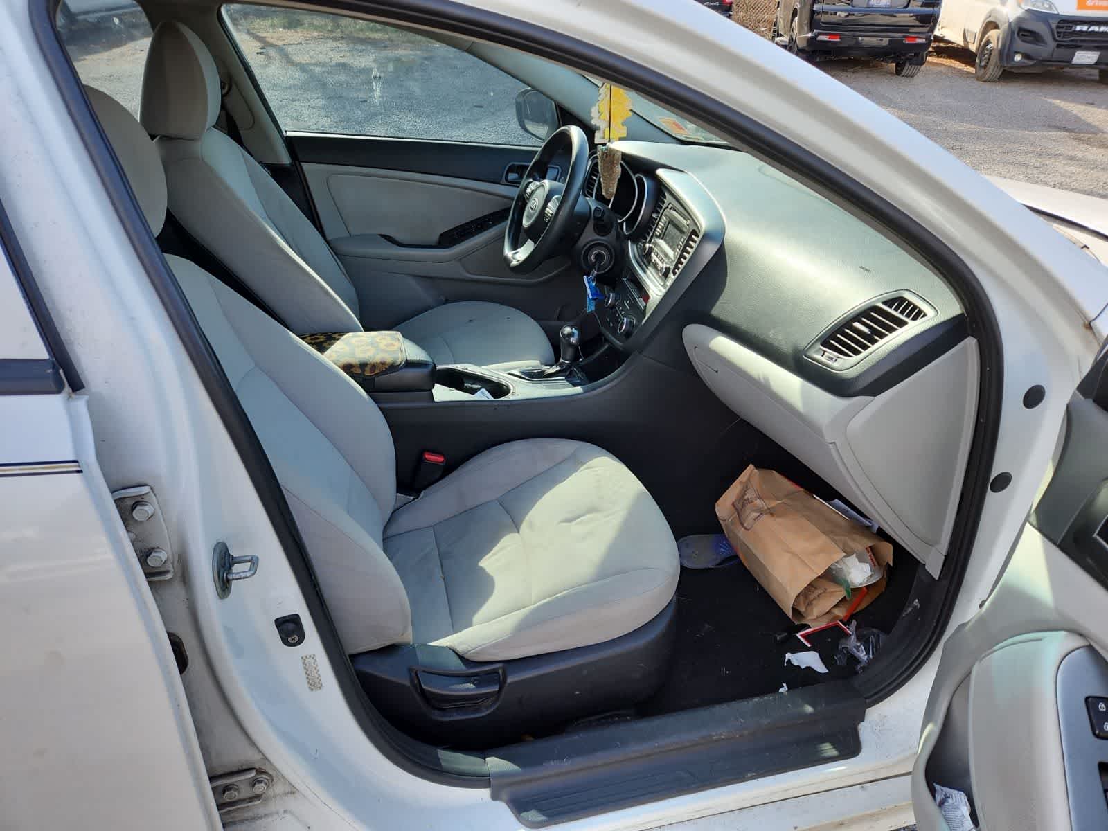 Thumbnail: 2015 Kia Optima - 21