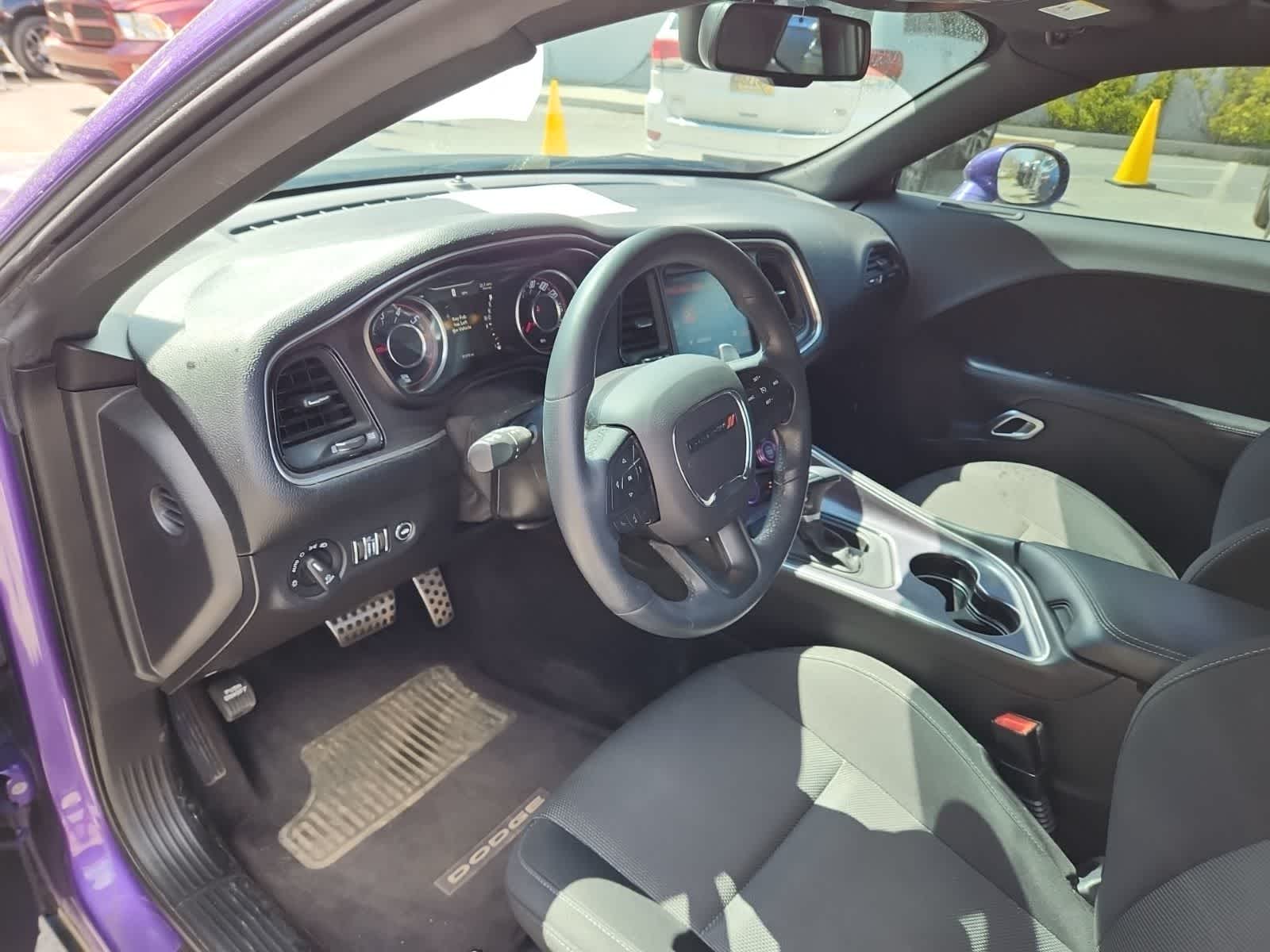 Thumbnail: 2016 Dodge Challenger - 14