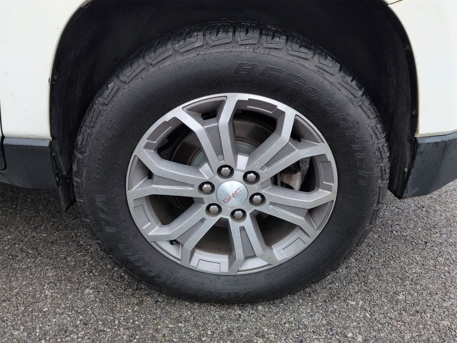 Thumbnail: 2013 GMC Acadia - 13