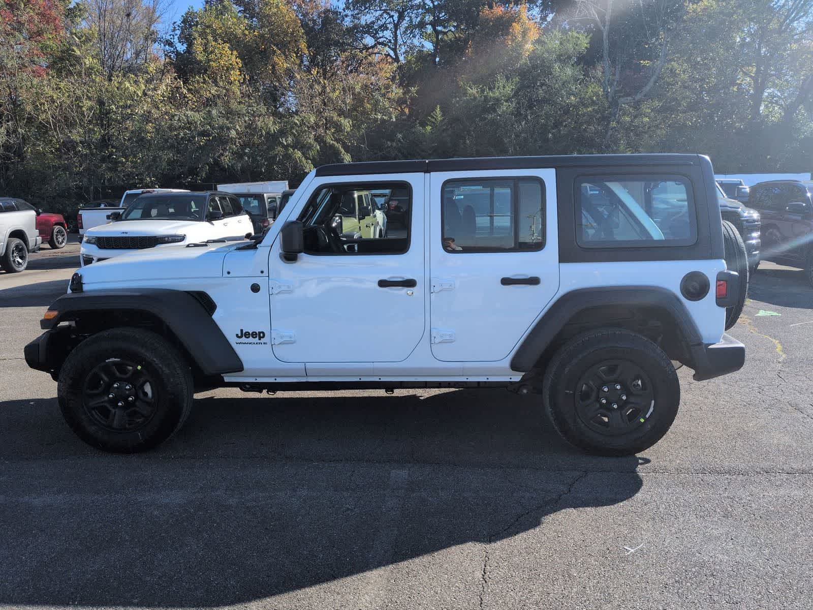 Thumbnail: 2026 Jeep Wrangler - 5