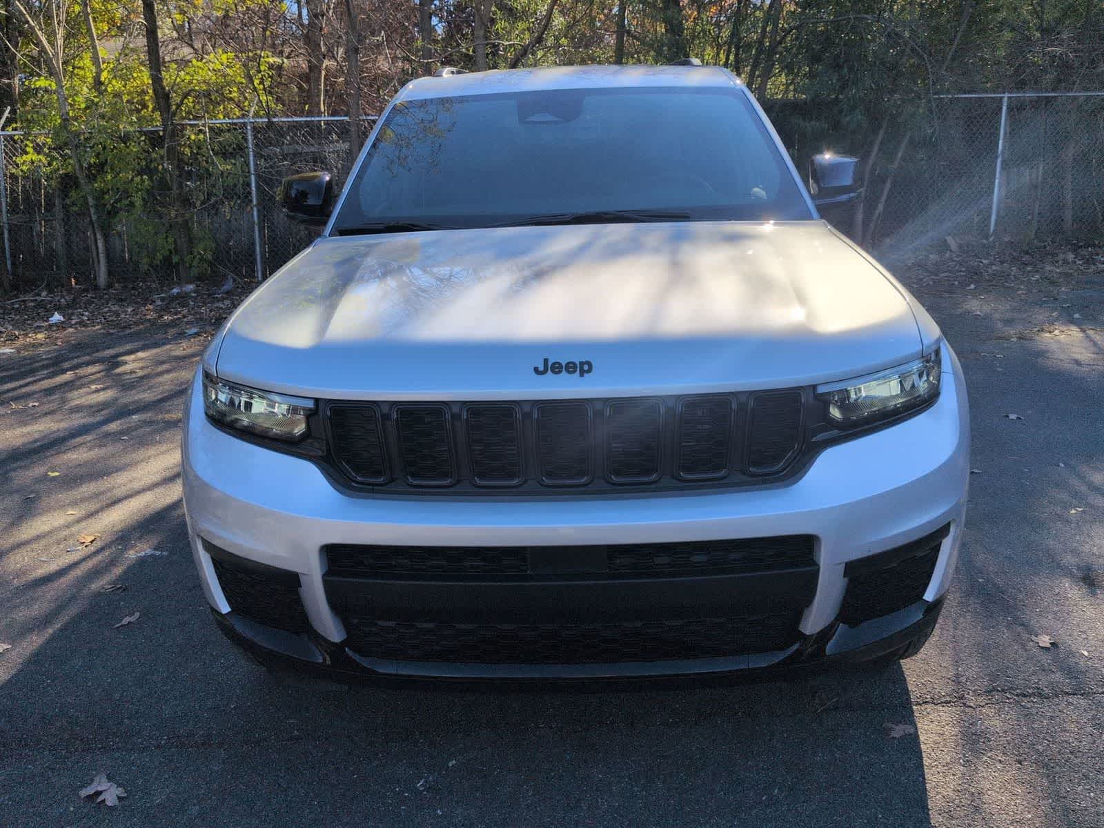 Thumbnail: 2025 Jeep Grand Cherokee L - 3