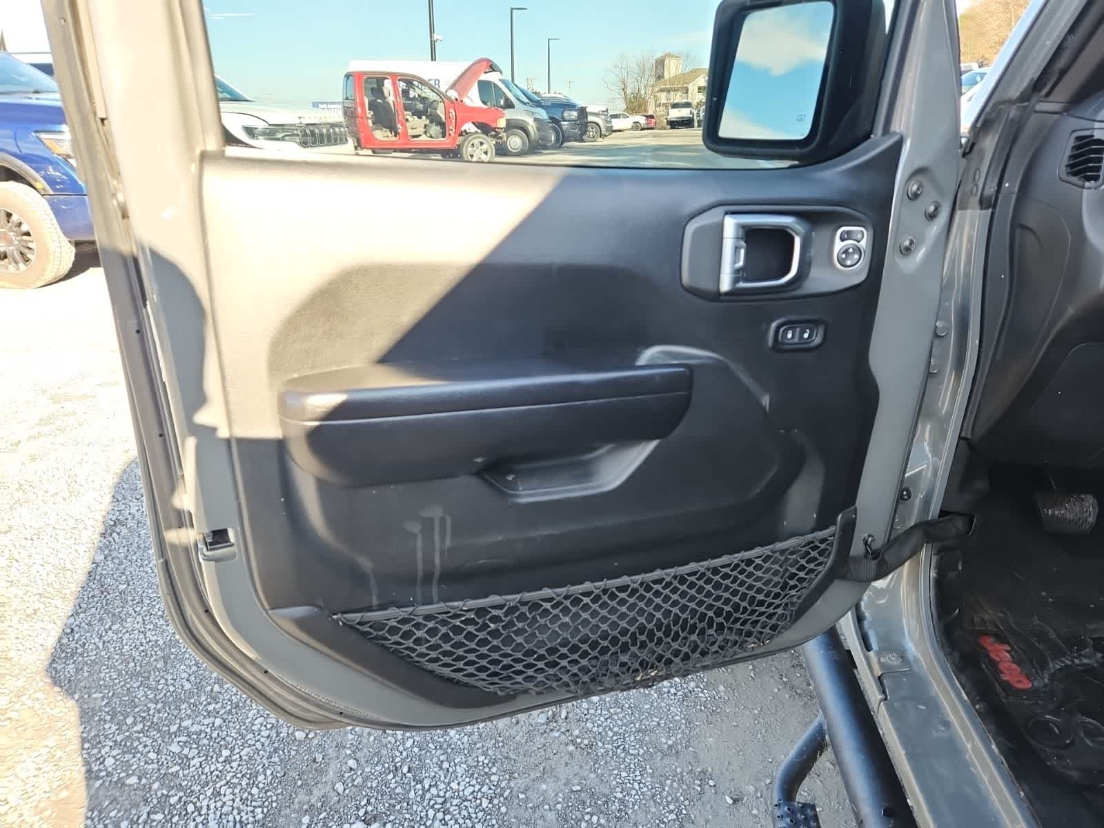 Thumbnail: 2021 Jeep Wrangler - 17