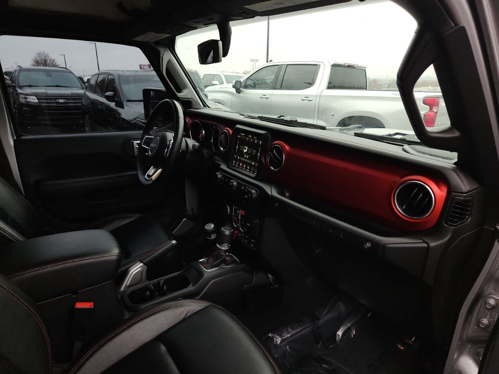 Thumbnail: 2019 Jeep Wrangler - 17