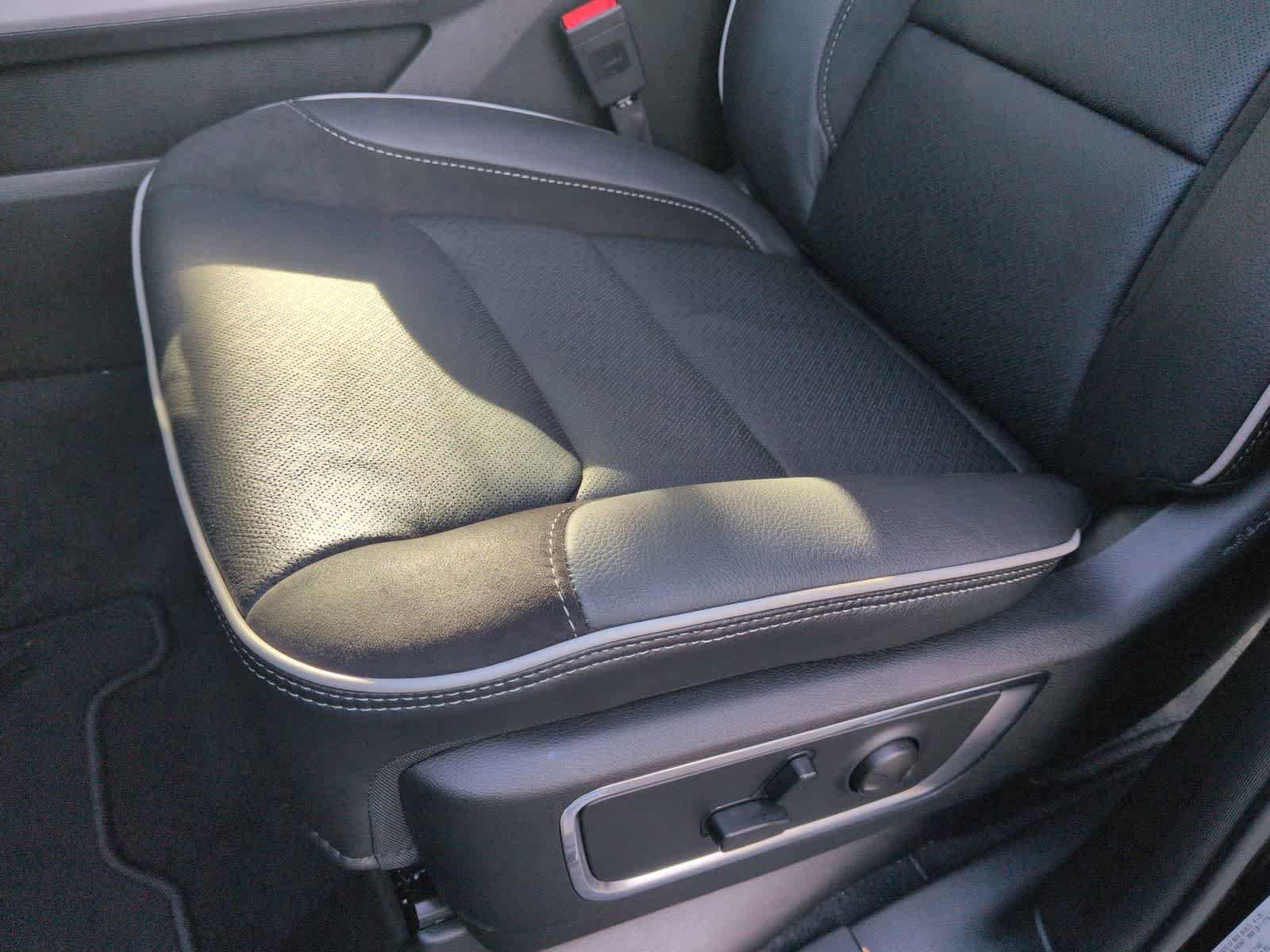 Thumbnail: 2026 RAM 1500 - 16