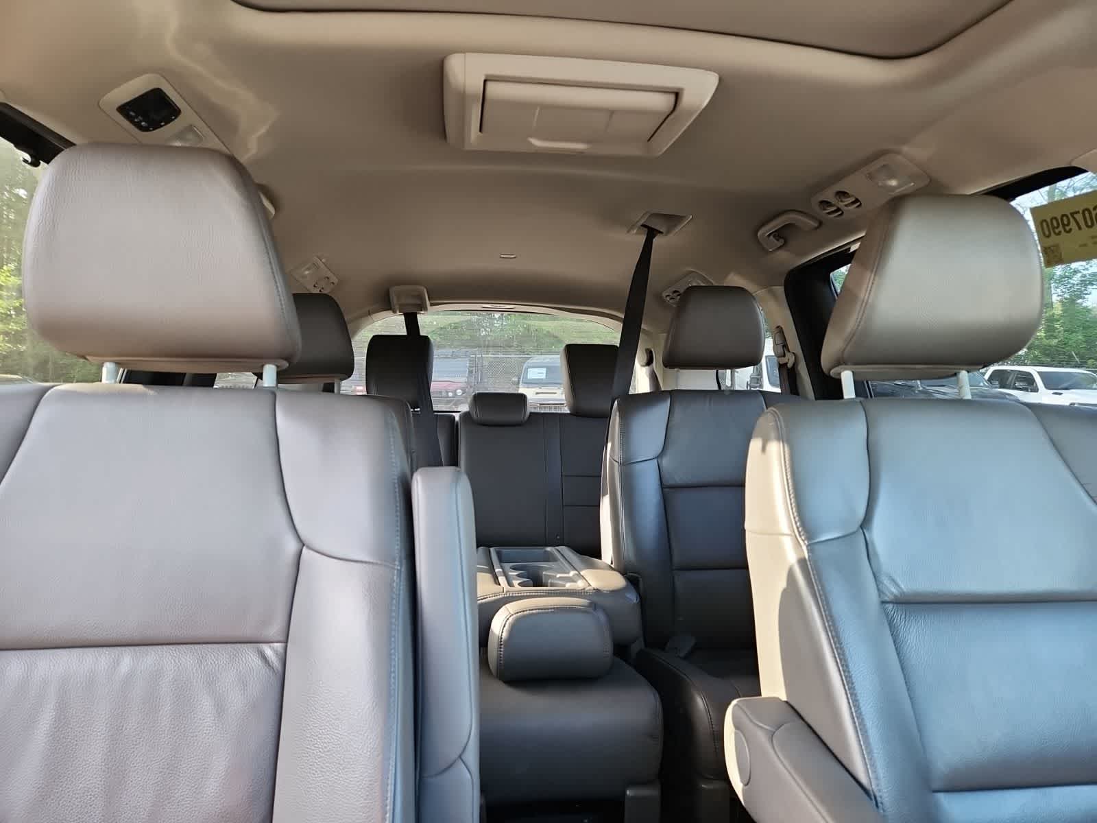 Thumbnail: 2012 Honda Odyssey - 19