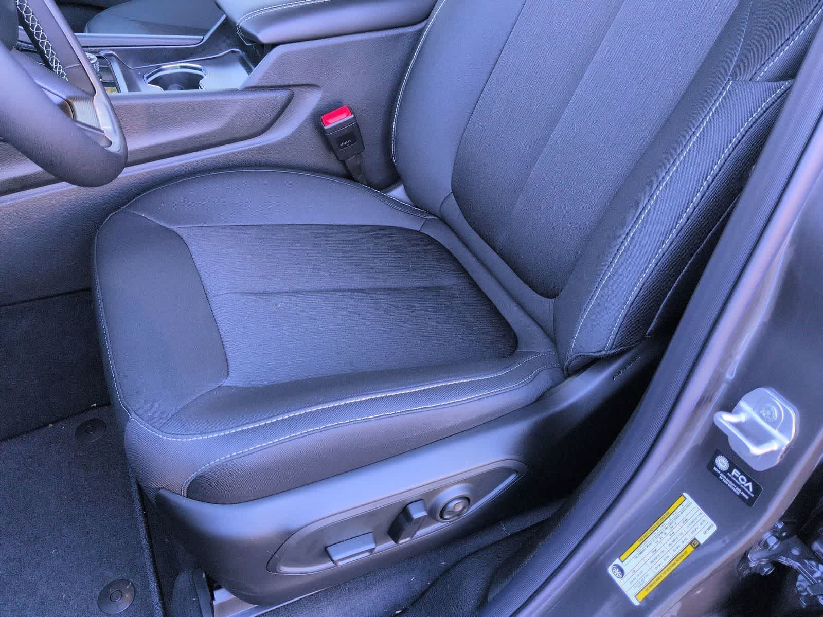 Thumbnail: 2025 Jeep Grand Cherokee L - 15