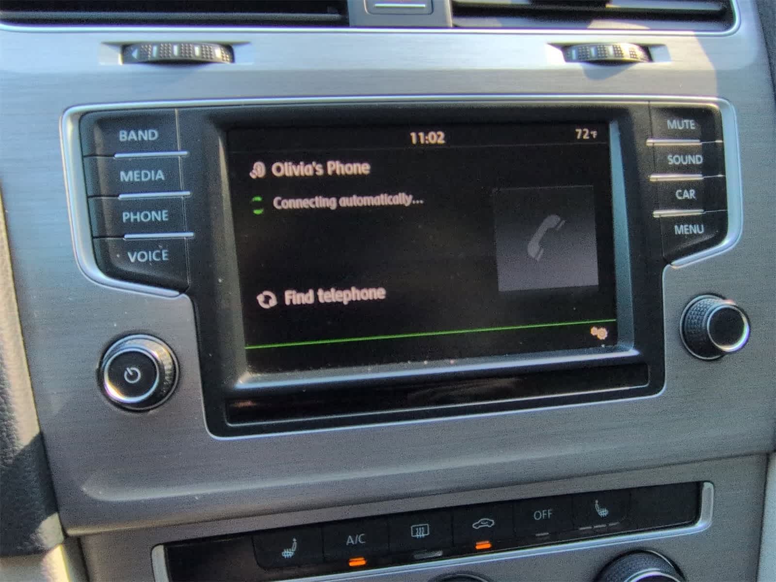 Thumbnail: 2016 Volkswagen e-Golf - 27