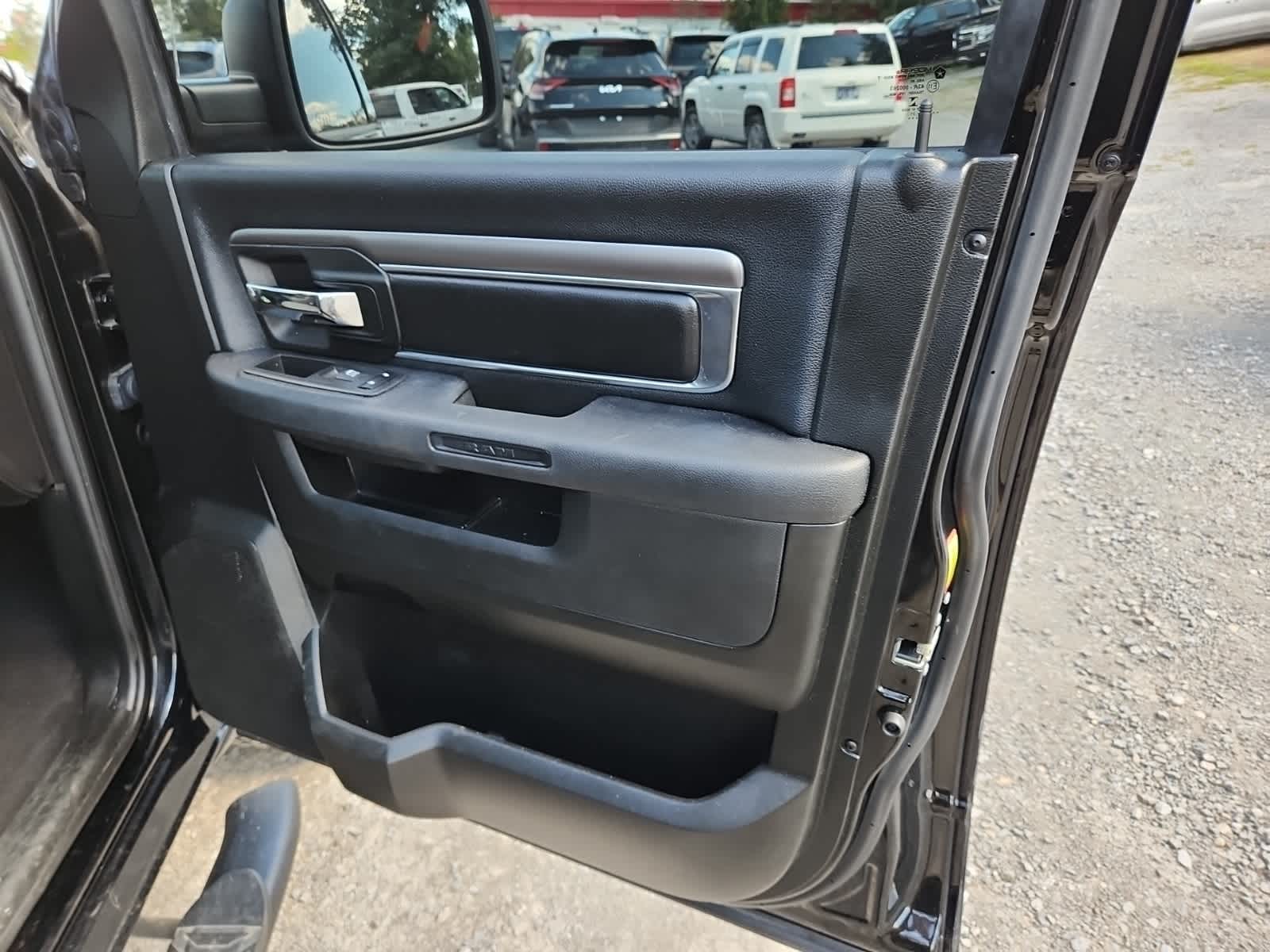 Thumbnail: 2021 RAM 1500 Classic - 23