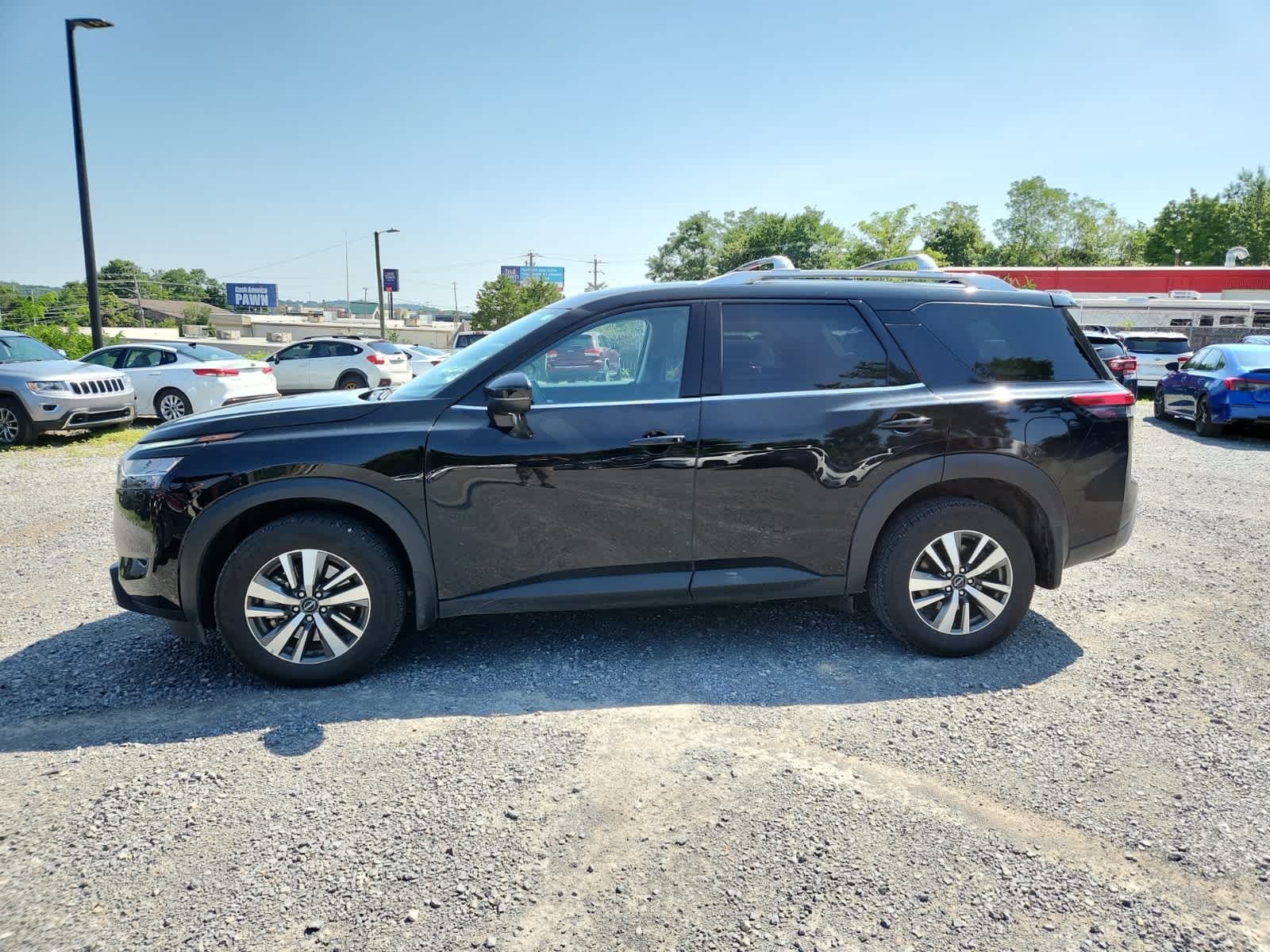 Thumbnail: 2024 Nissan Pathfinder - 2