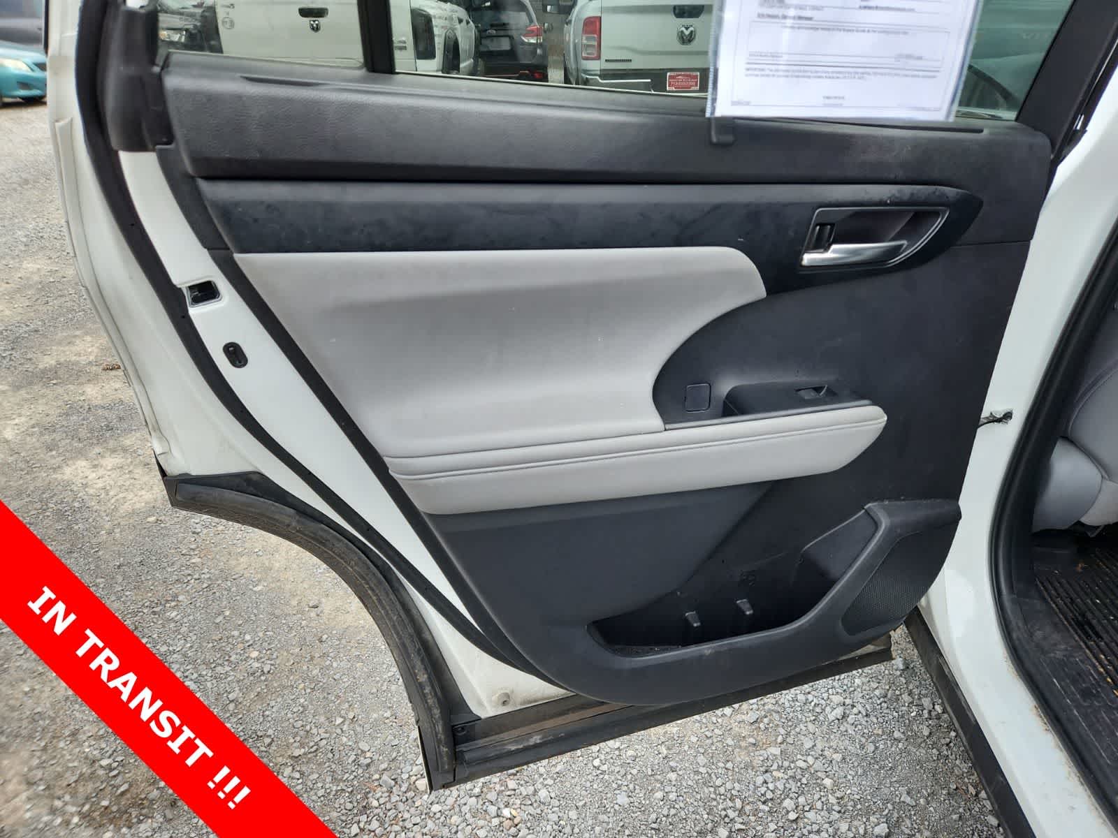 Thumbnail: 2021 Toyota Highlander - 27