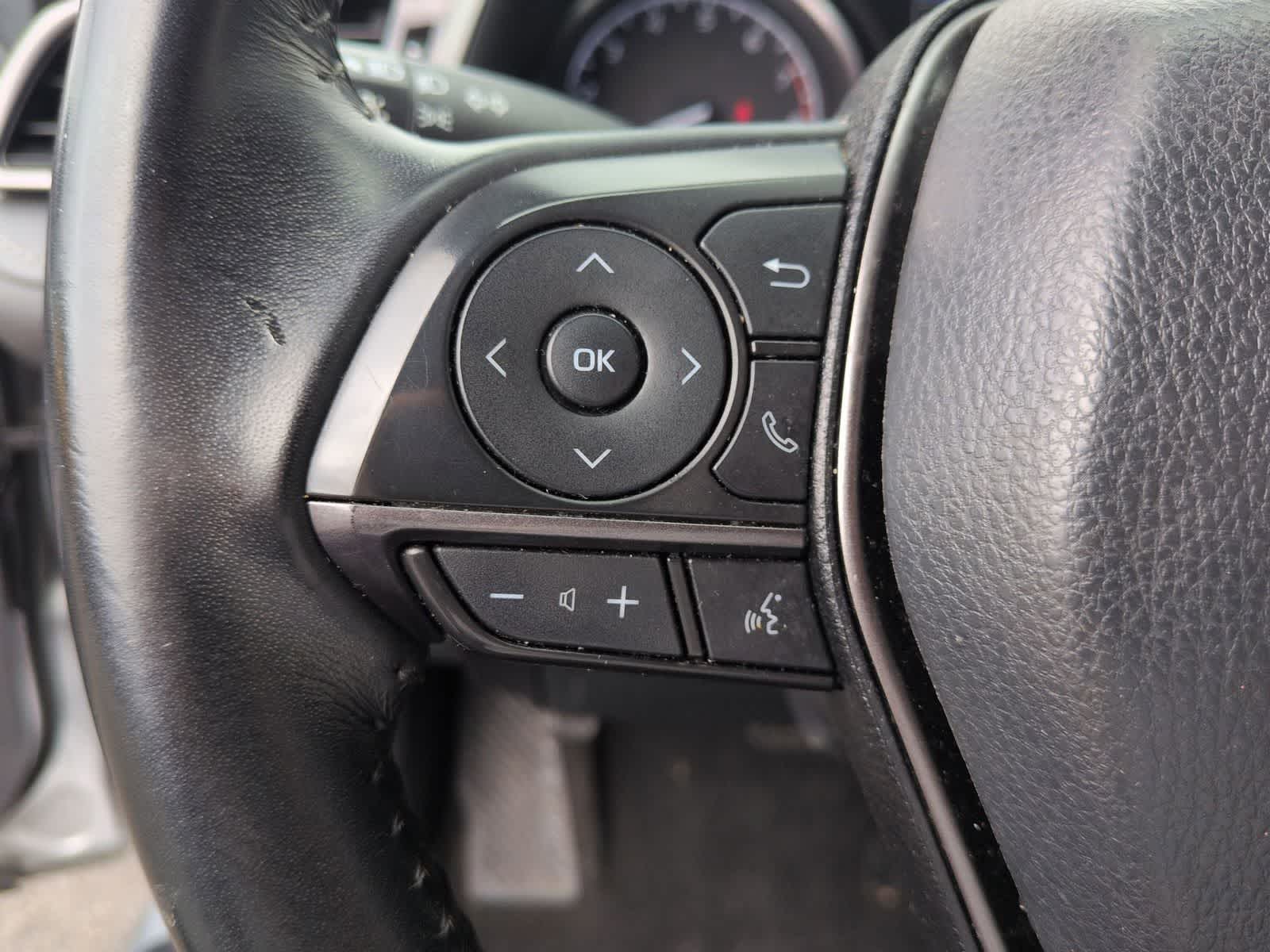 Thumbnail: 2022 Toyota Camry - 23