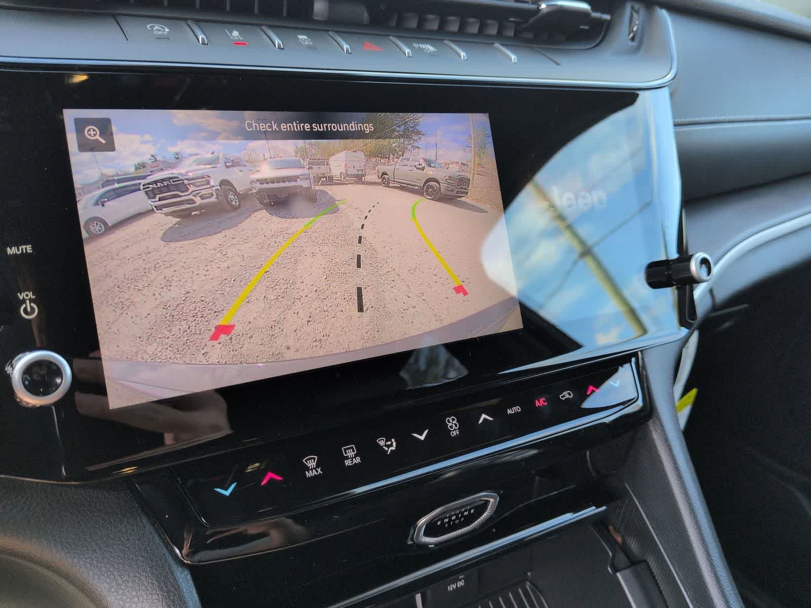 Thumbnail: 2026 Jeep Grand Cherokee - 23