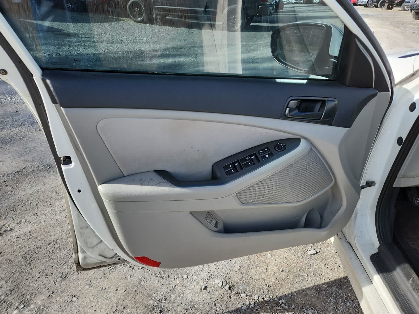 Thumbnail: 2015 Kia Optima - 16