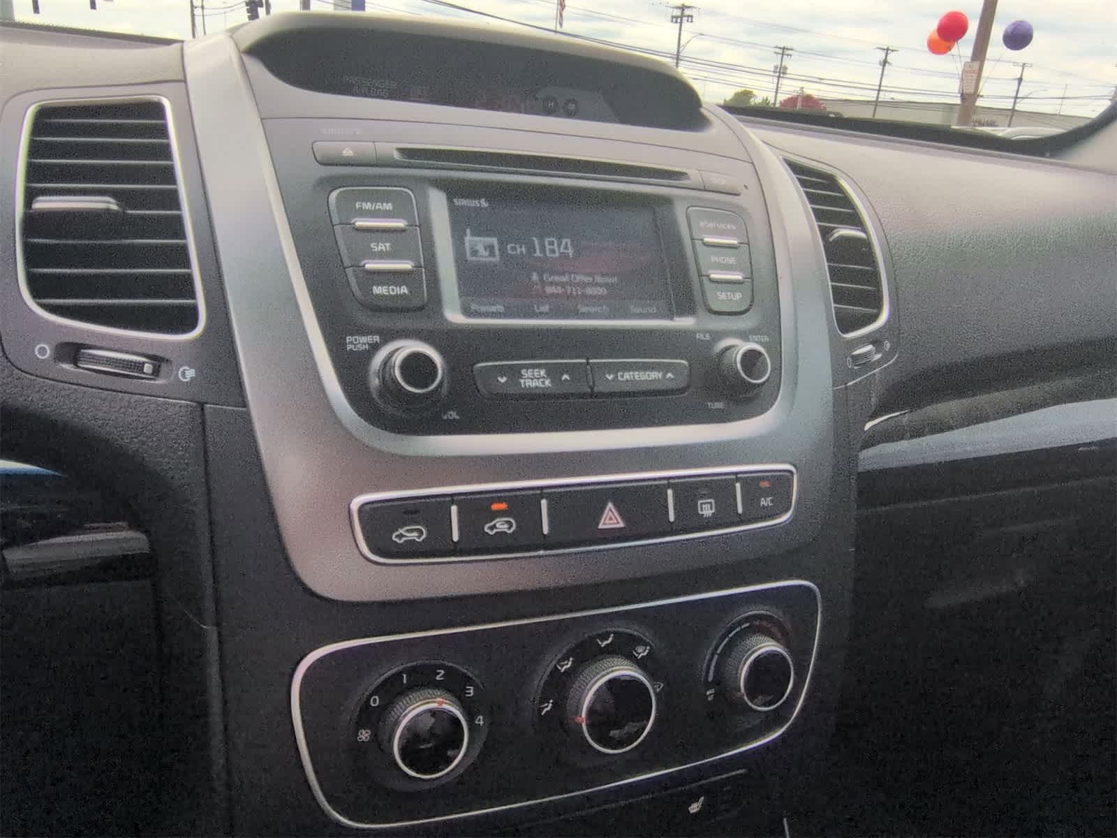 Thumbnail: 2014 Kia Sorento - 27