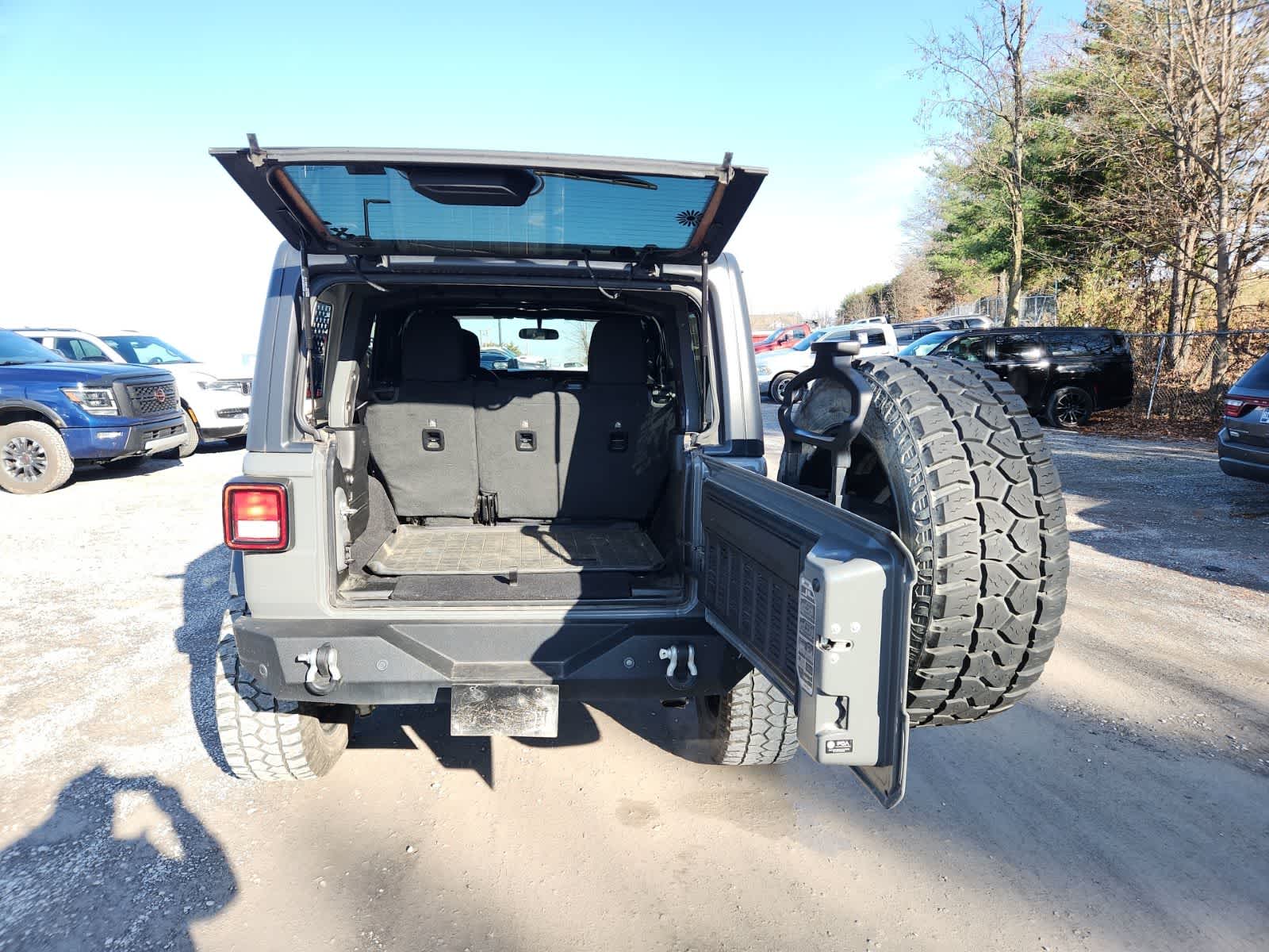 Thumbnail: 2021 Jeep Wrangler - 29