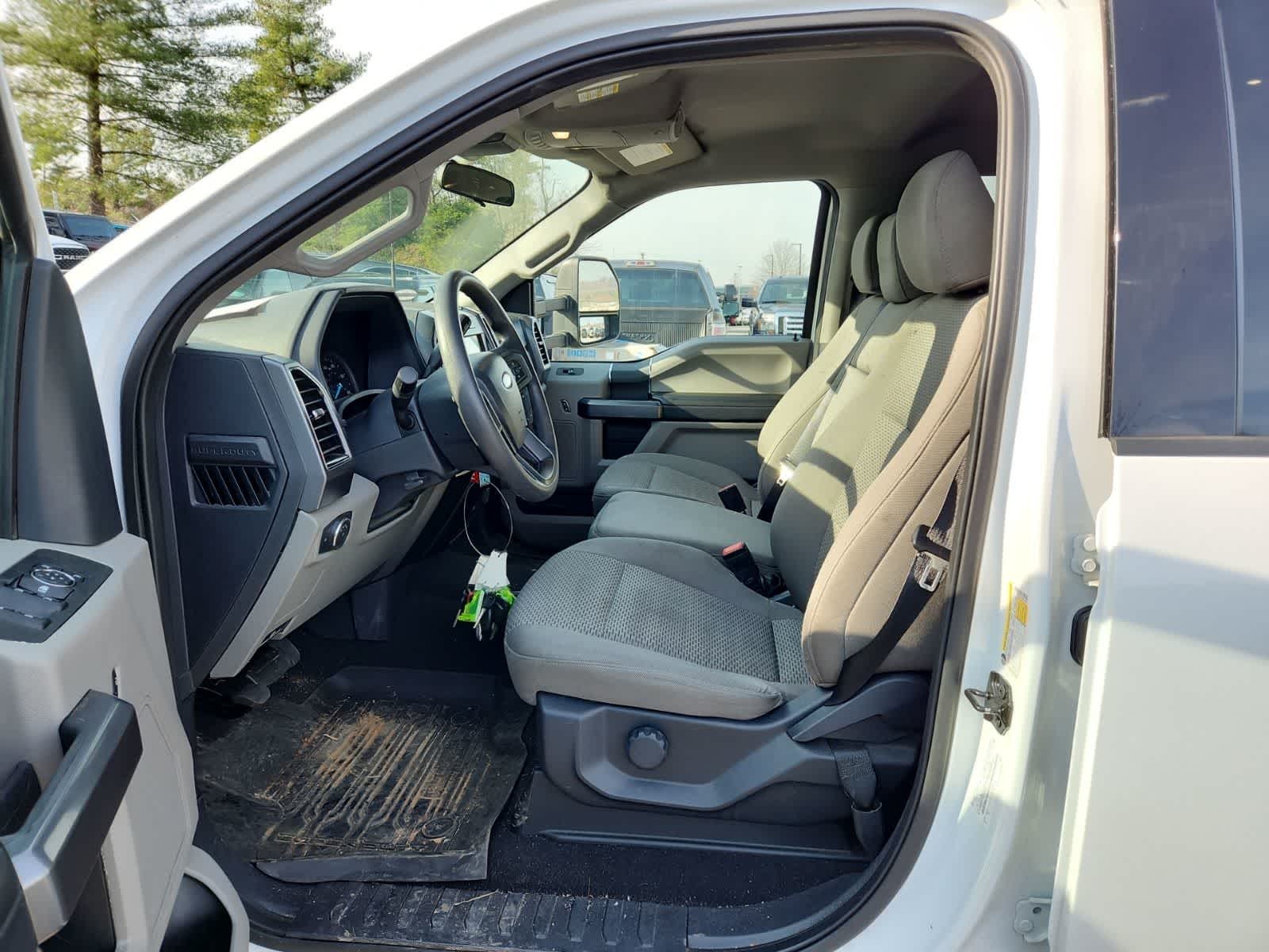 Thumbnail: 2022 Ford Econoline - 15