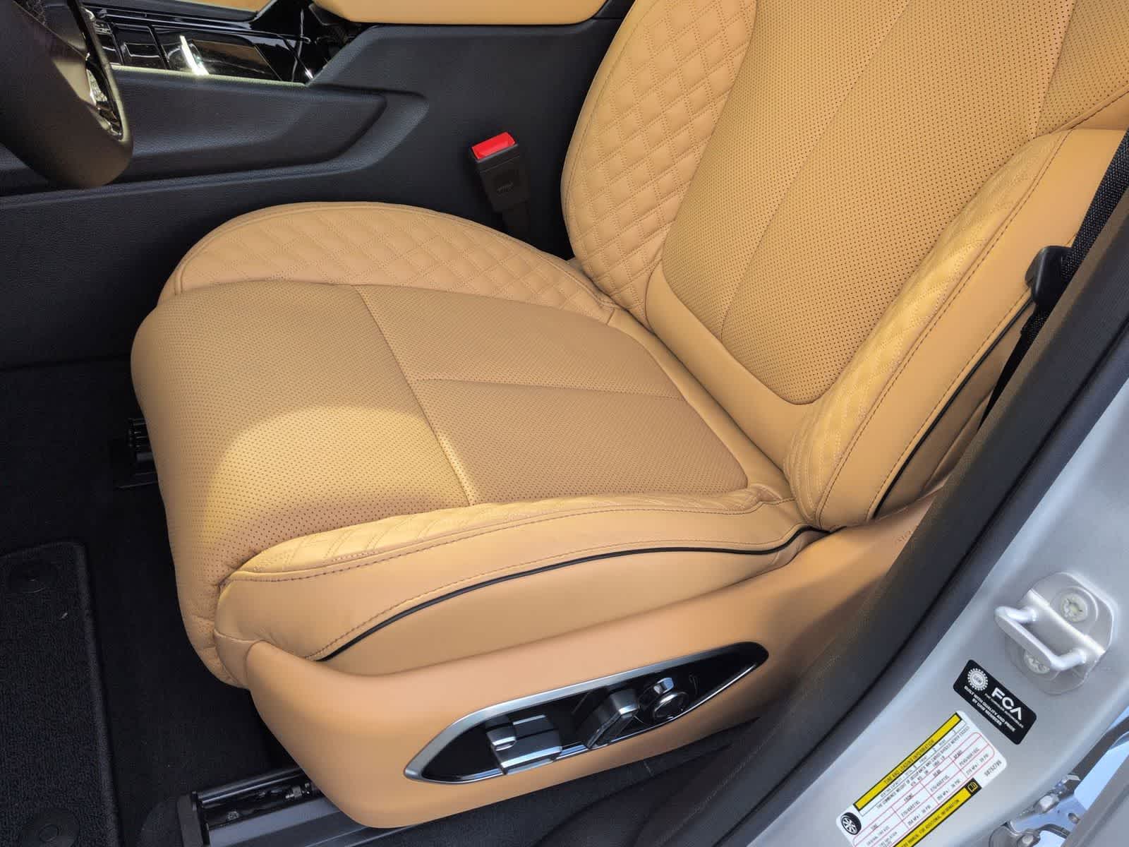 Thumbnail: 2025 Jeep Grand Cherokee - 16