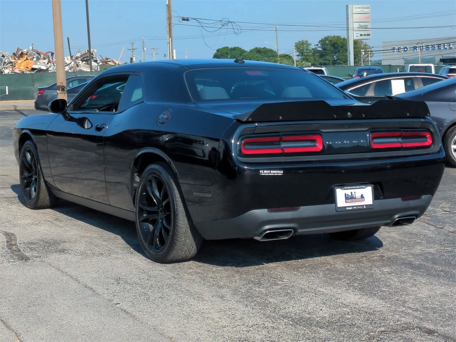 Thumbnail: 2016 Dodge Challenger - 6