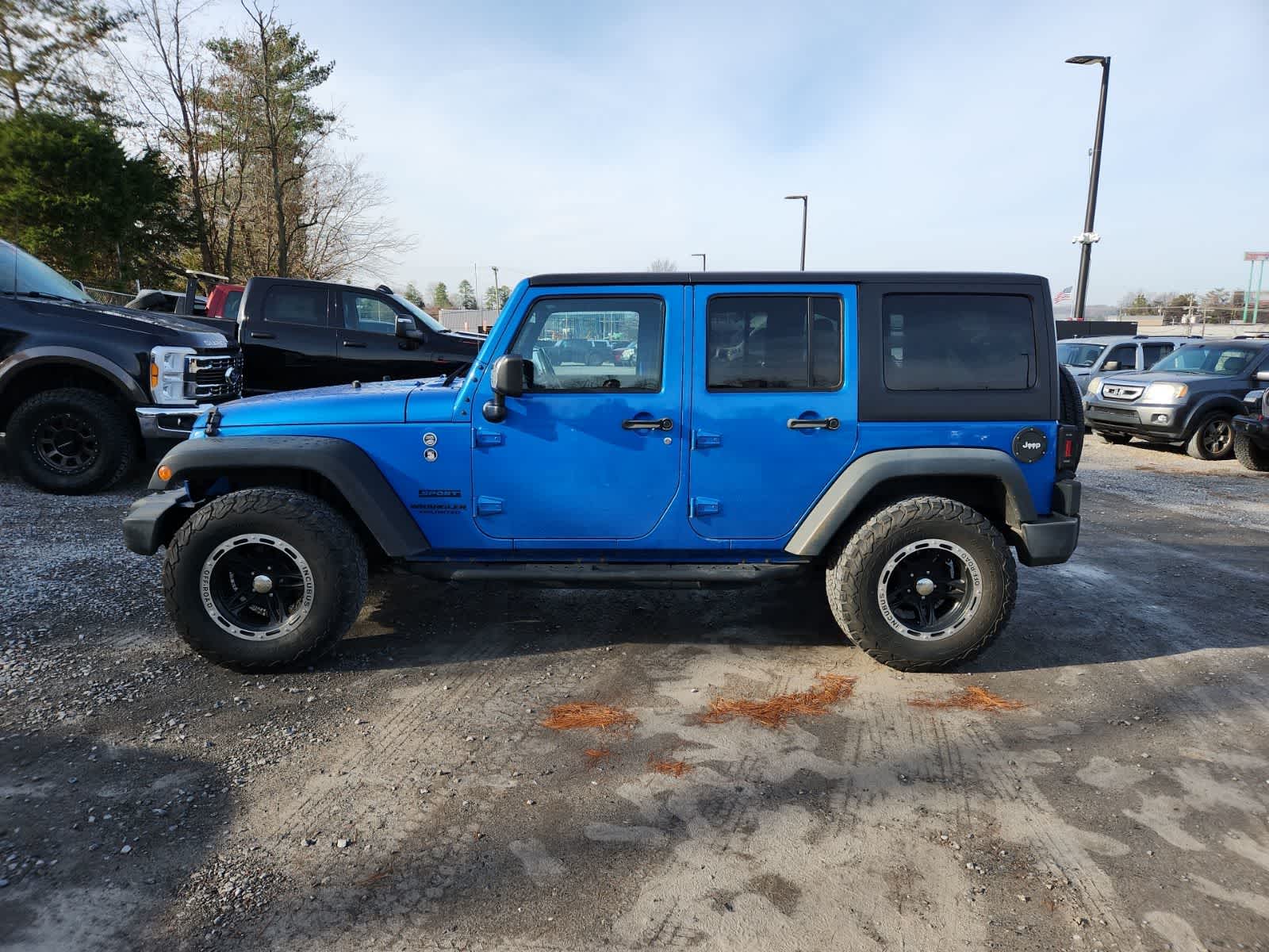 Thumbnail: 2016 Jeep Wrangler - 2