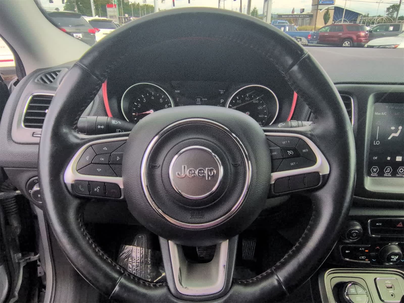 Thumbnail: 2017 Jeep Compass - 21