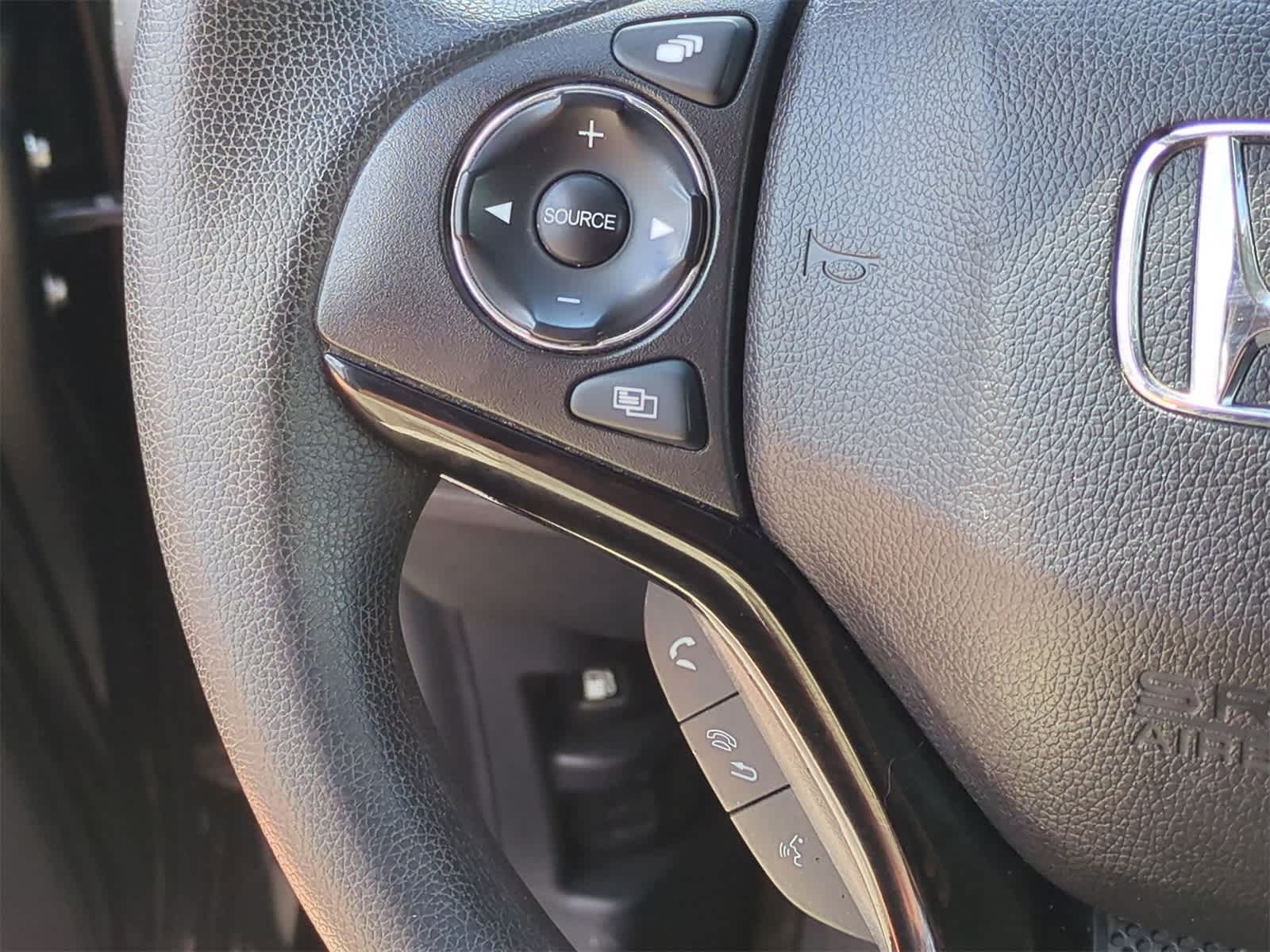 Thumbnail: 2018 Honda HR-V - 23