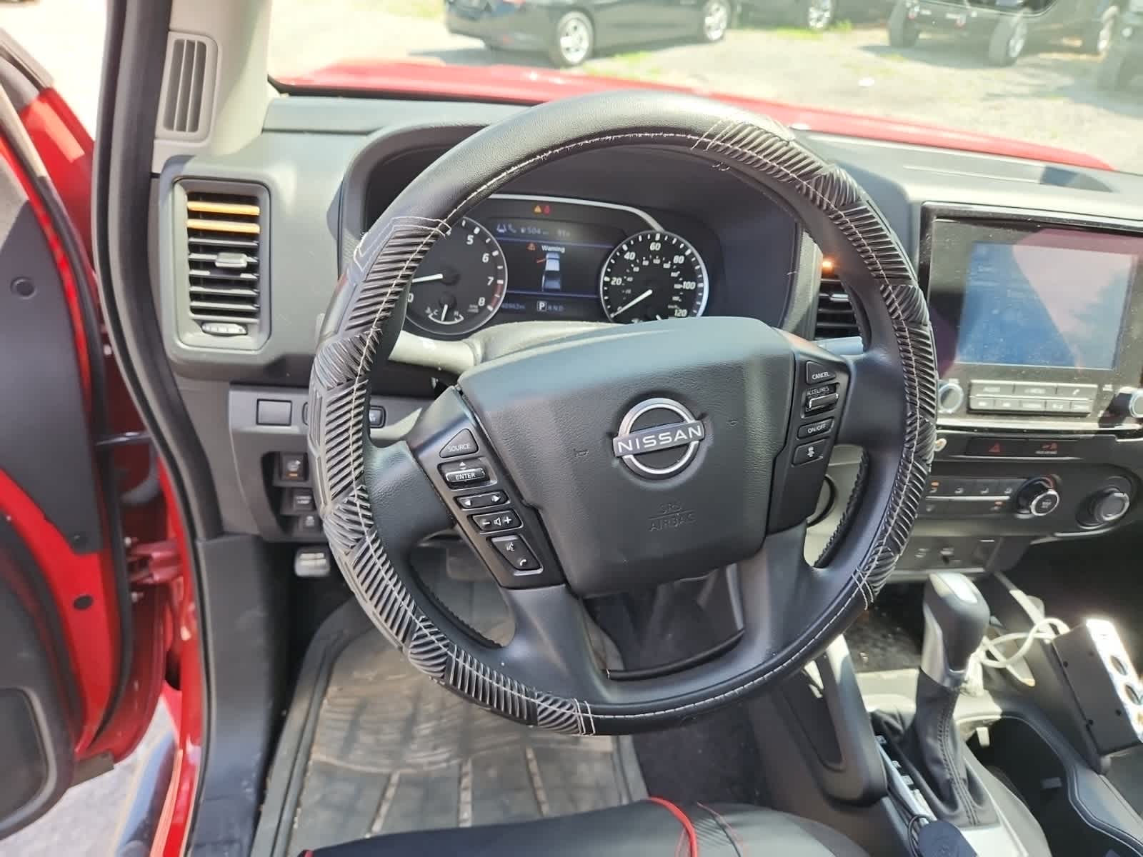 Thumbnail: 2022 Nissan Frontier - 13