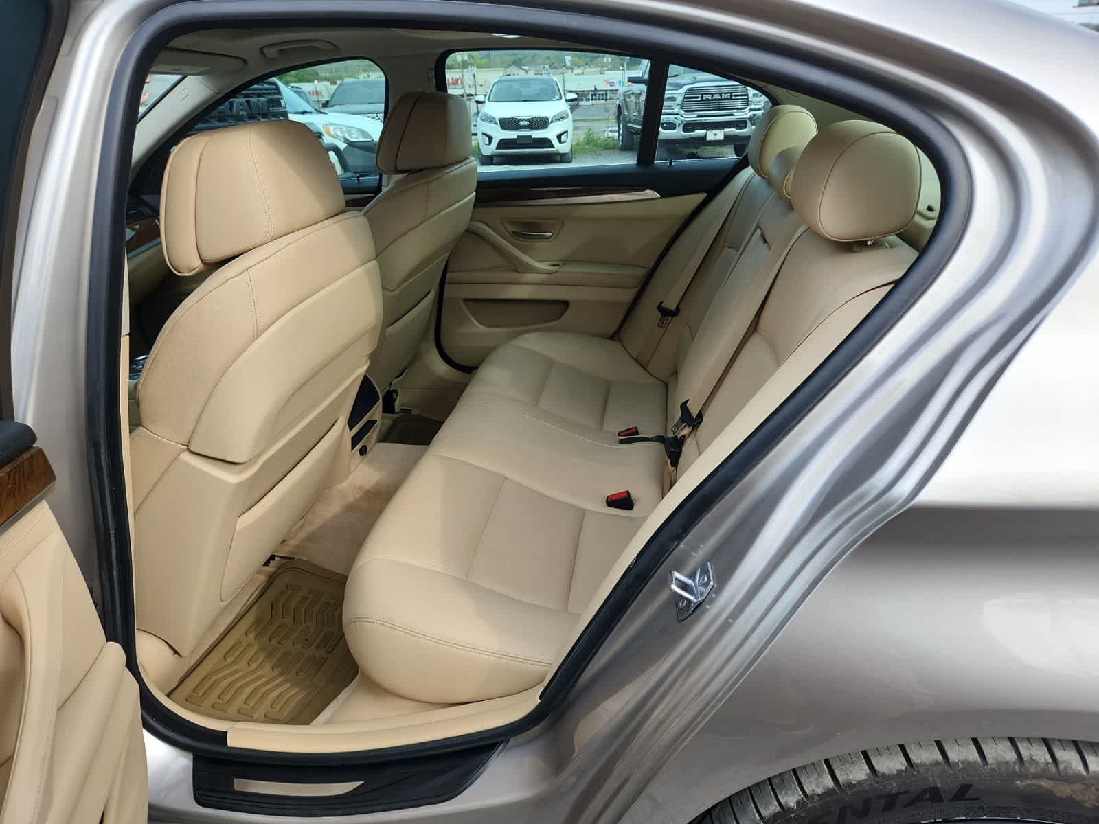 Thumbnail: 2013 BMW 5 Series - 26