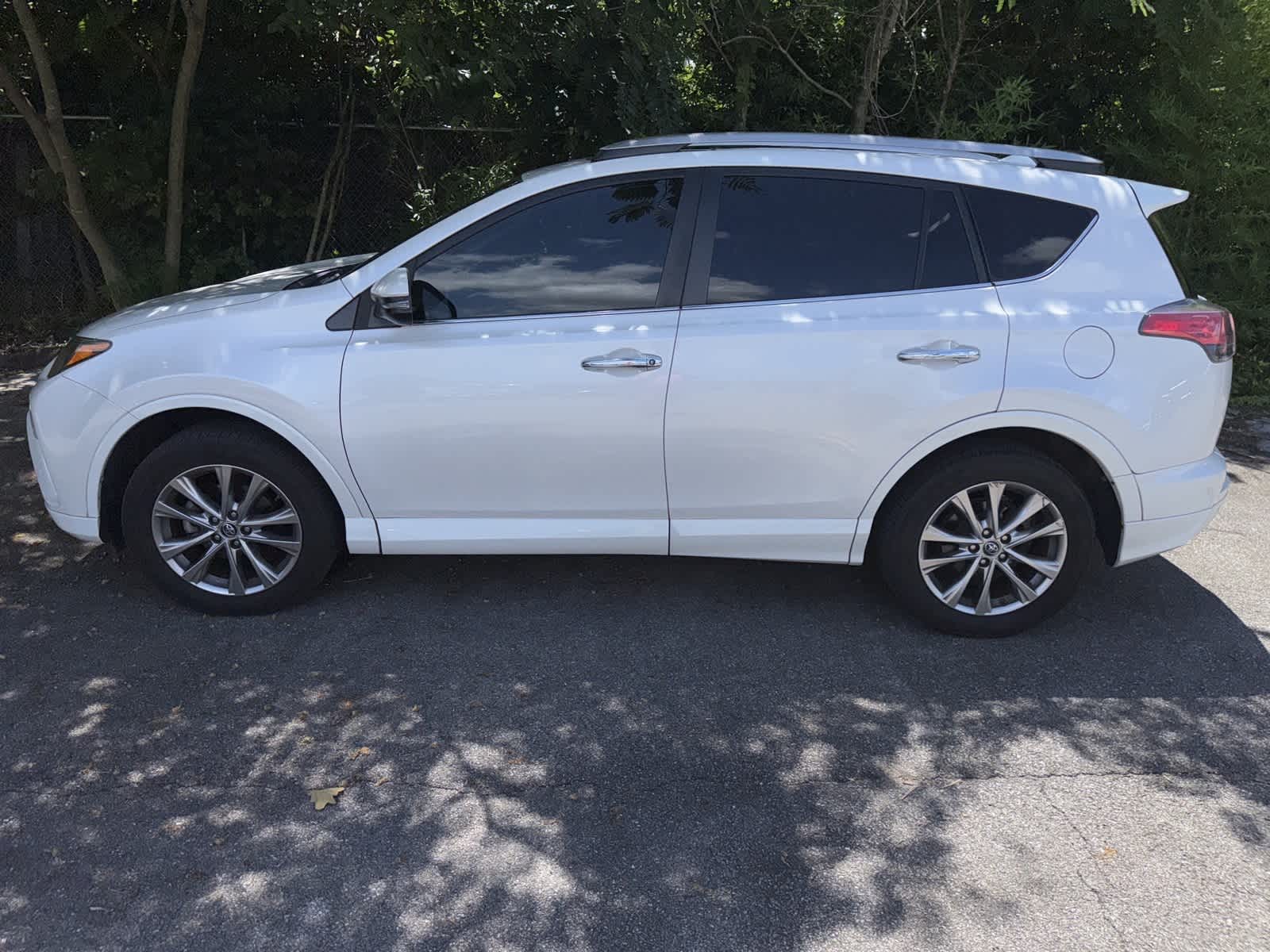 Thumbnail: 2017 Toyota RAV4 - 3