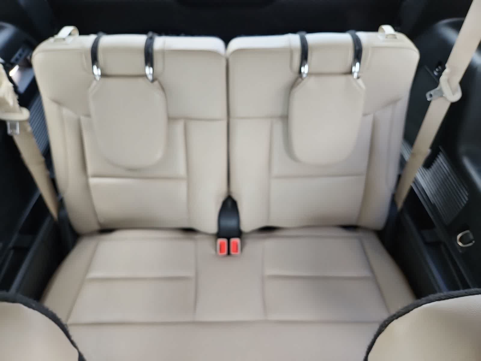 Thumbnail: 2020 Ford Explorer - 31